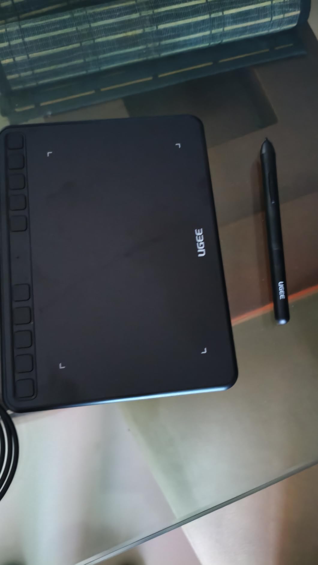 UGEE S640 Graphics Drawing Tablet, Digital Draw Art Pad with Pen Battery-Free Stylus Tilt Function 8192 Levels Pressure Sensitivity 10 Express Keys for Mac, Windows PC and Android customer photo 1