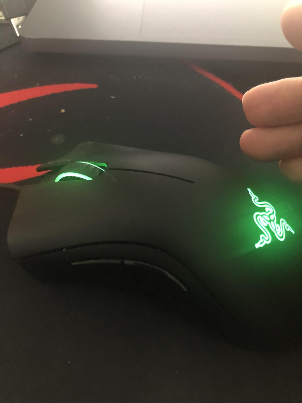 Razer DeathAdder Essential Ergonomic Wired Gaming Mouse, Black customer photo 1