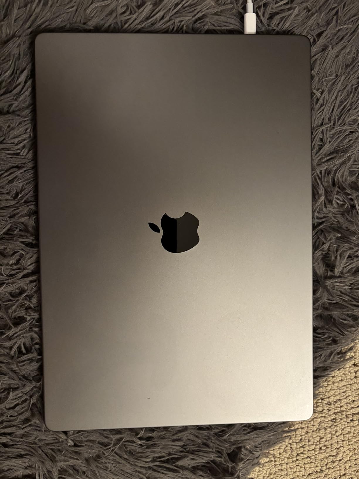 Apple 2021 MacBook Pro with Apple M1 Max Chip, 16-inch, 32GB RAM, 1TB SSD Storage, Space Gray (Renewed) customer photo 2