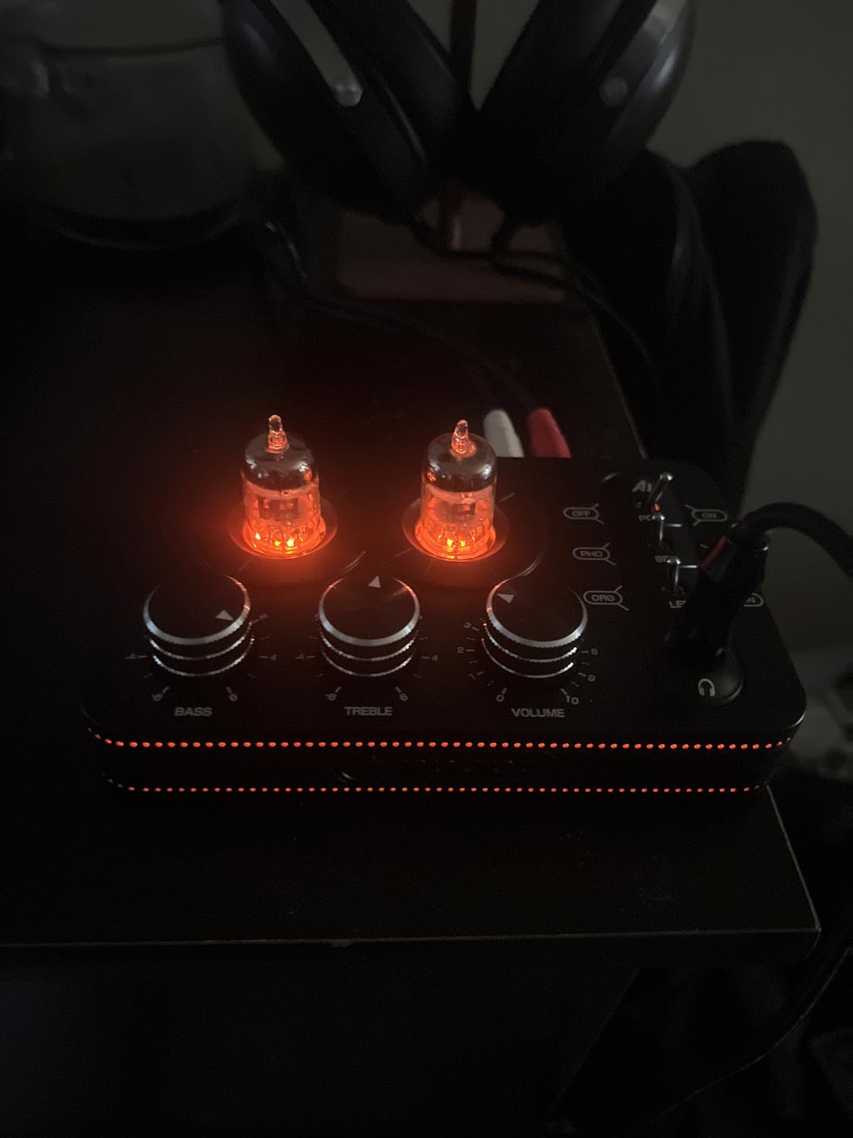 A1 Vacuum Tube Phono Preamp, Headphone Amp, Hi-Fi Audiophile Preamplifier for MM Turntable Record Player with Tone Control for Home Stereo Audio System customer photo 2