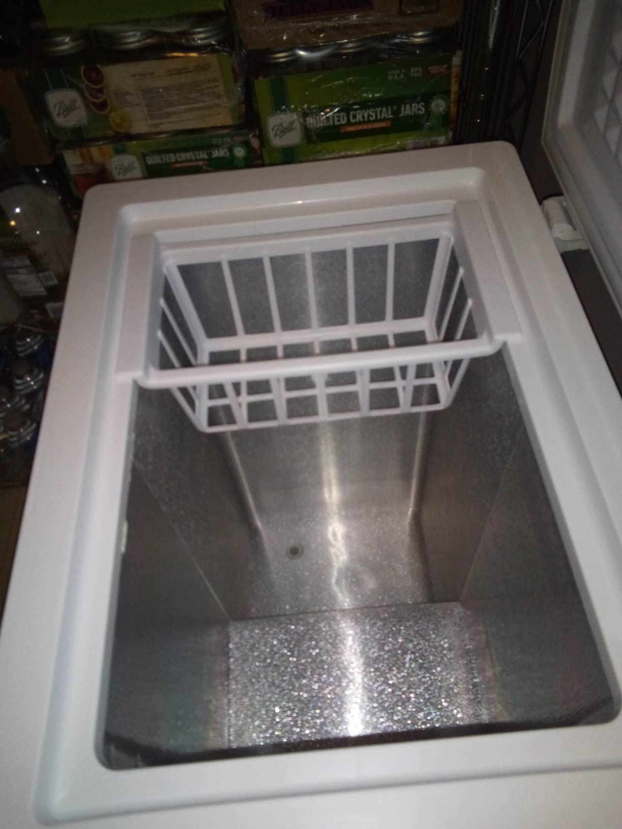 WANAI Chest Freezer 3.5 Cu.Ft Small Deep Freezer Top Door for Garage Black customer photo 2