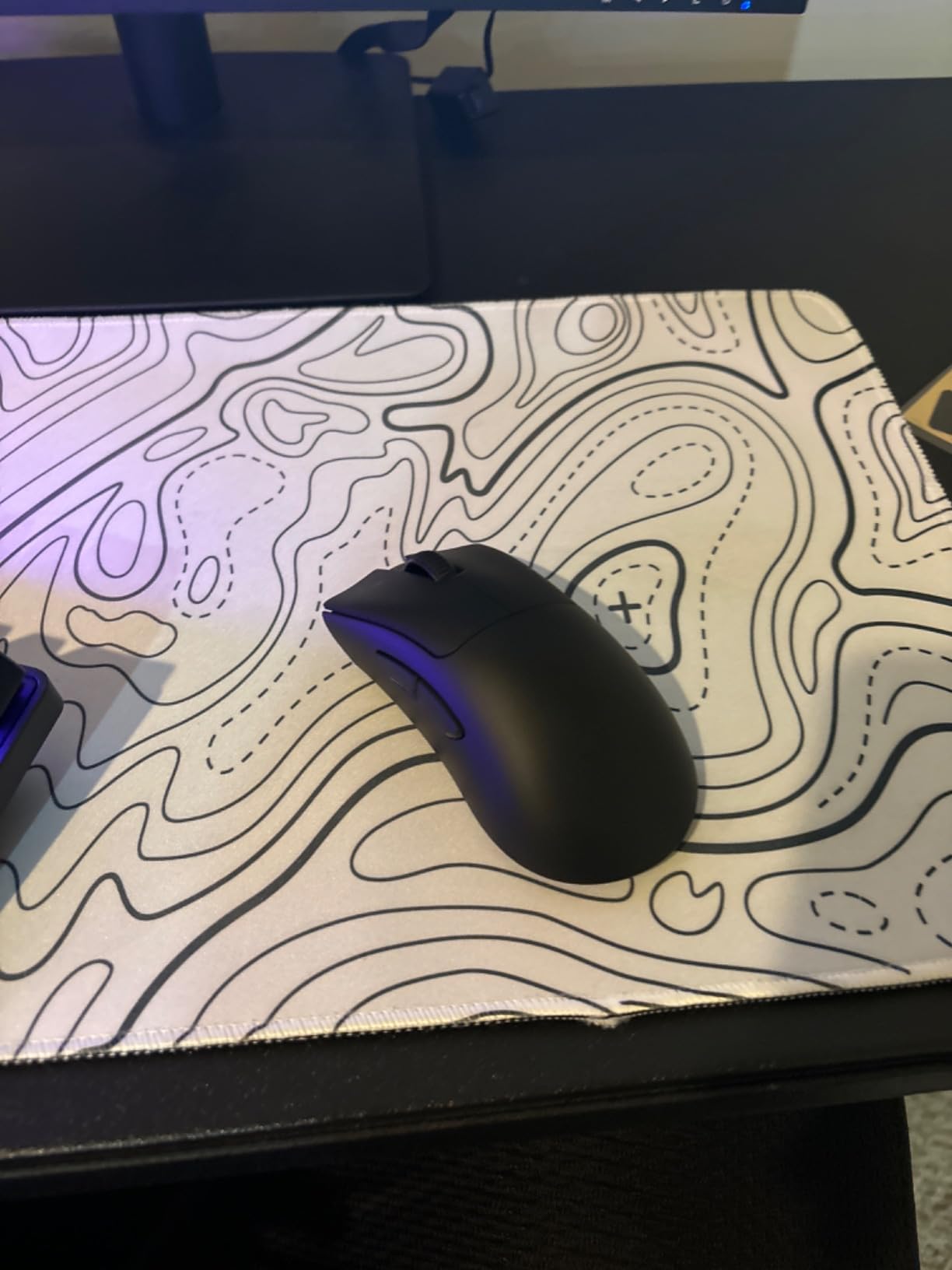 Razer DeathAdder V3 Pro Wireless Gaming Mouse, 63g, 90 Hr Battery, Black customer photo 2