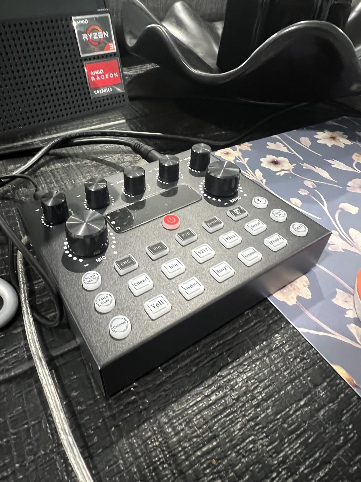 CofeLife Podcast Equipment Bundle, BM800 Podcast Microphone Bundle with V8s Voice Changer, Condenser Microphone Recording Studio Package for Podcasting Live Streaming Singing PC Mobile TikTok YouTube customer photo 2
