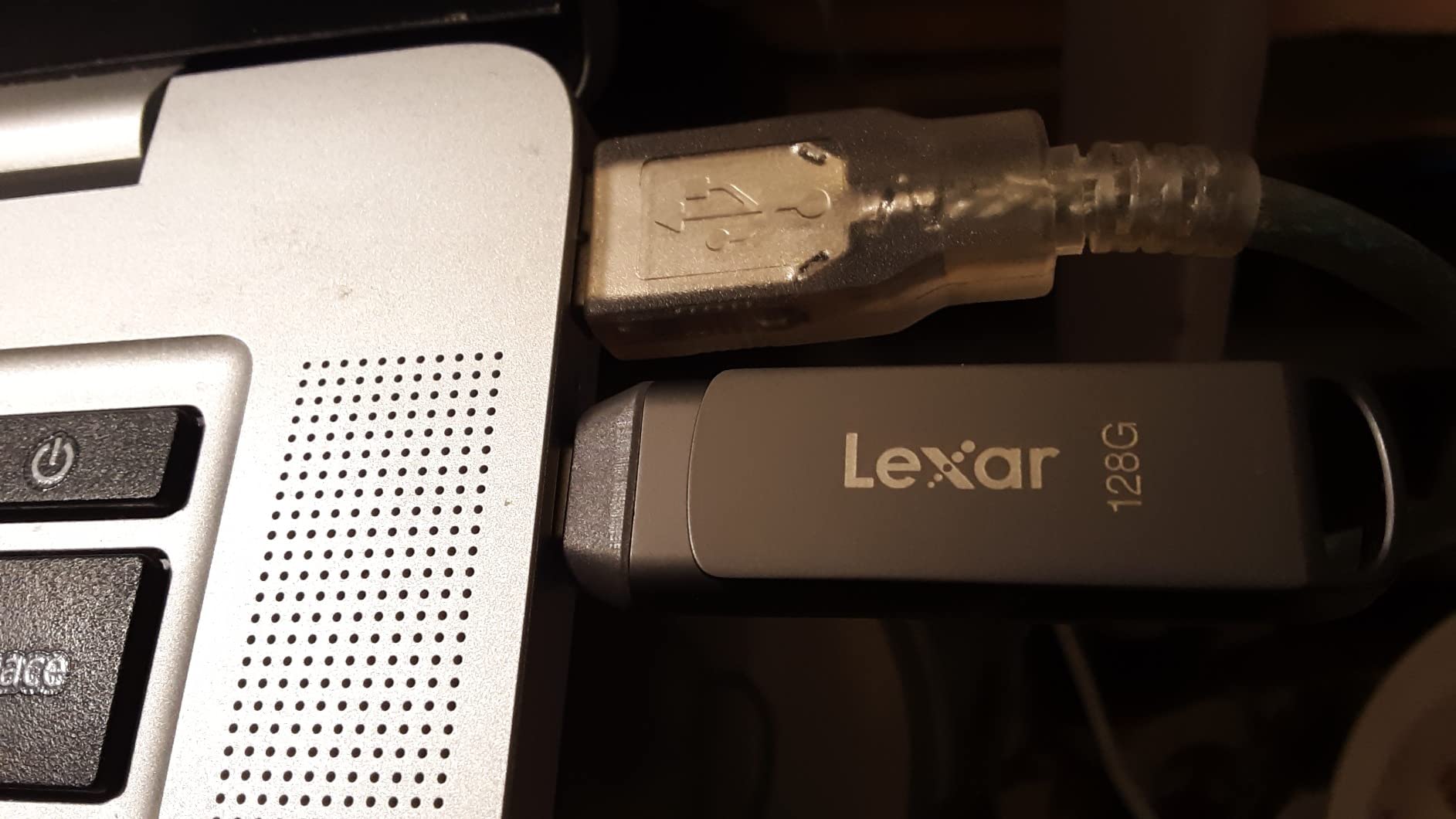 Lexar 128GB JumpDrive Dual Drive D400 USB 3.2 Type-C & Type-A Flash Drive for Storage Expansion, Photo Back-up for iPhone 15, Up to 130MB/s, Metal Housing & Swivel Design, Titanium (LJDD400128G-BNQNU) customer photo 2