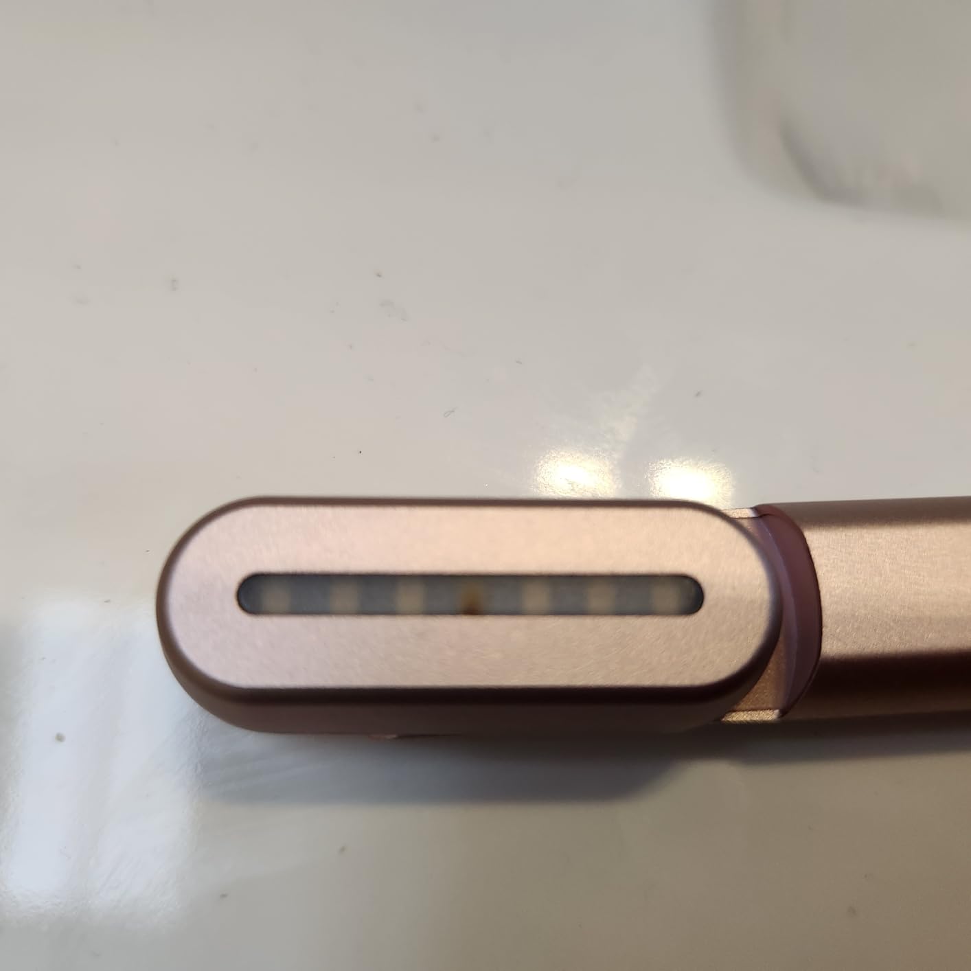 Solawave 4-in-1 Red Light Therapy Wand for Face & Neck (Rose Gold) customer photo 2