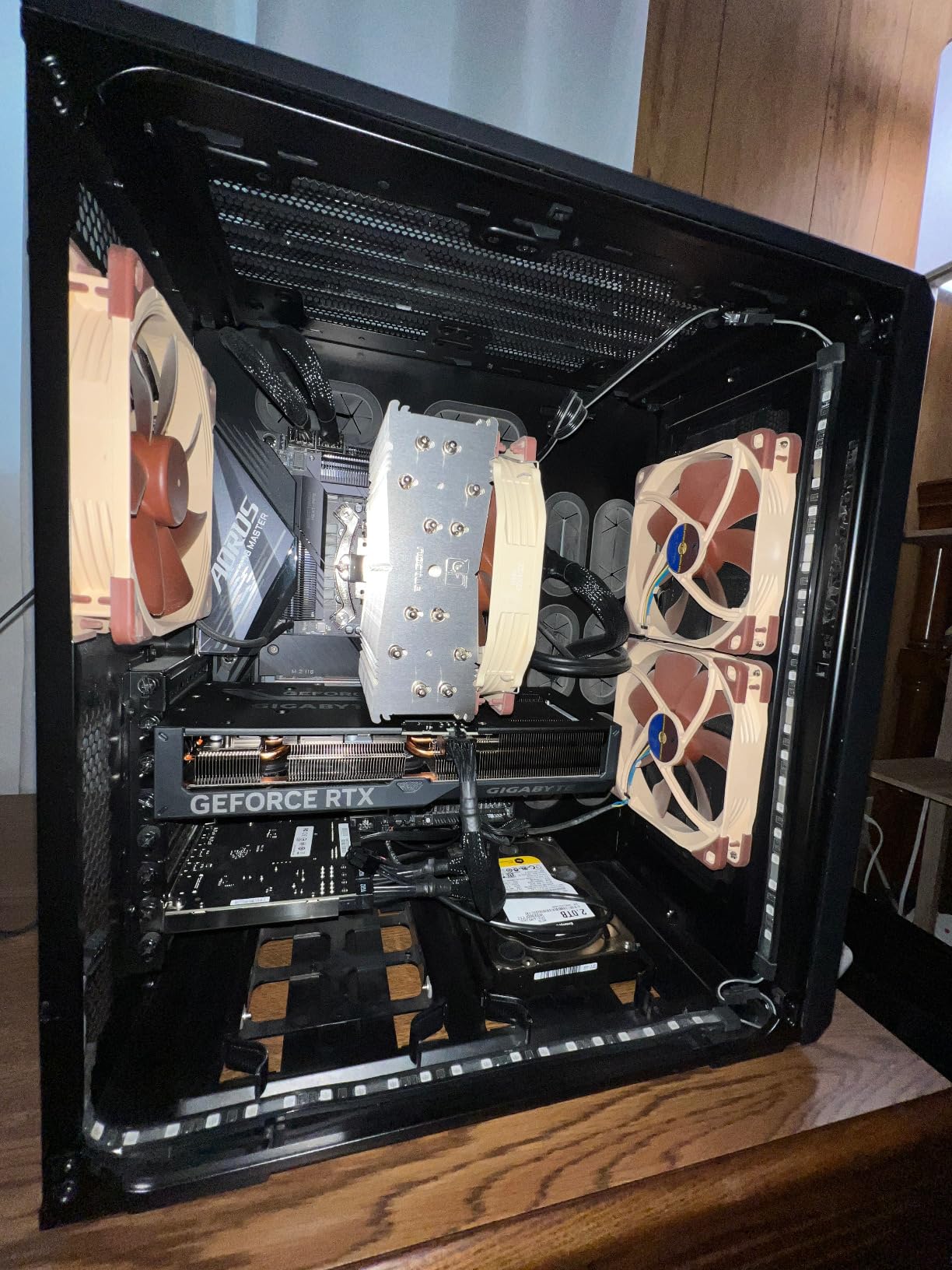 GIGABYTE GeForce RTX 4070 WINDFORCE OC 12G Graphics Card, 3X WINDFORCE Fans, 12GB 192-bit GDDR6X, GV-N4070WF3OC-12GD Video Card customer photo 1