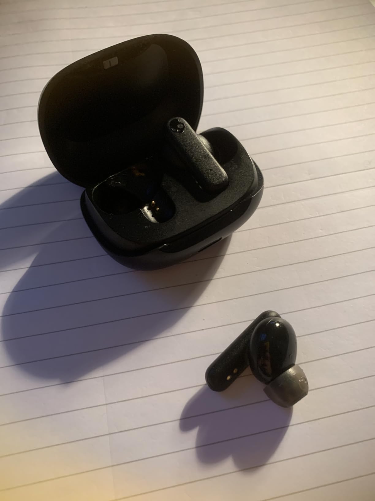 Skullcandy Smokin’ Buds Wireless Noise Isolating Earbuds - True Black customer photo 1