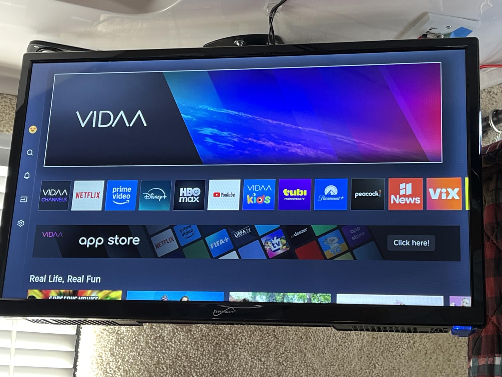 Supersonic SC-2426SDVD 24-inch LED Smart HDTV w/DVD Player, ATSC & NTSC System, 3X HDMI, 1080p, WiFi, USB, Multi Language OSD, AC/DC Compatible for Home, Kitchen, or RV Camper, DC Car Cord Included customer photo 1