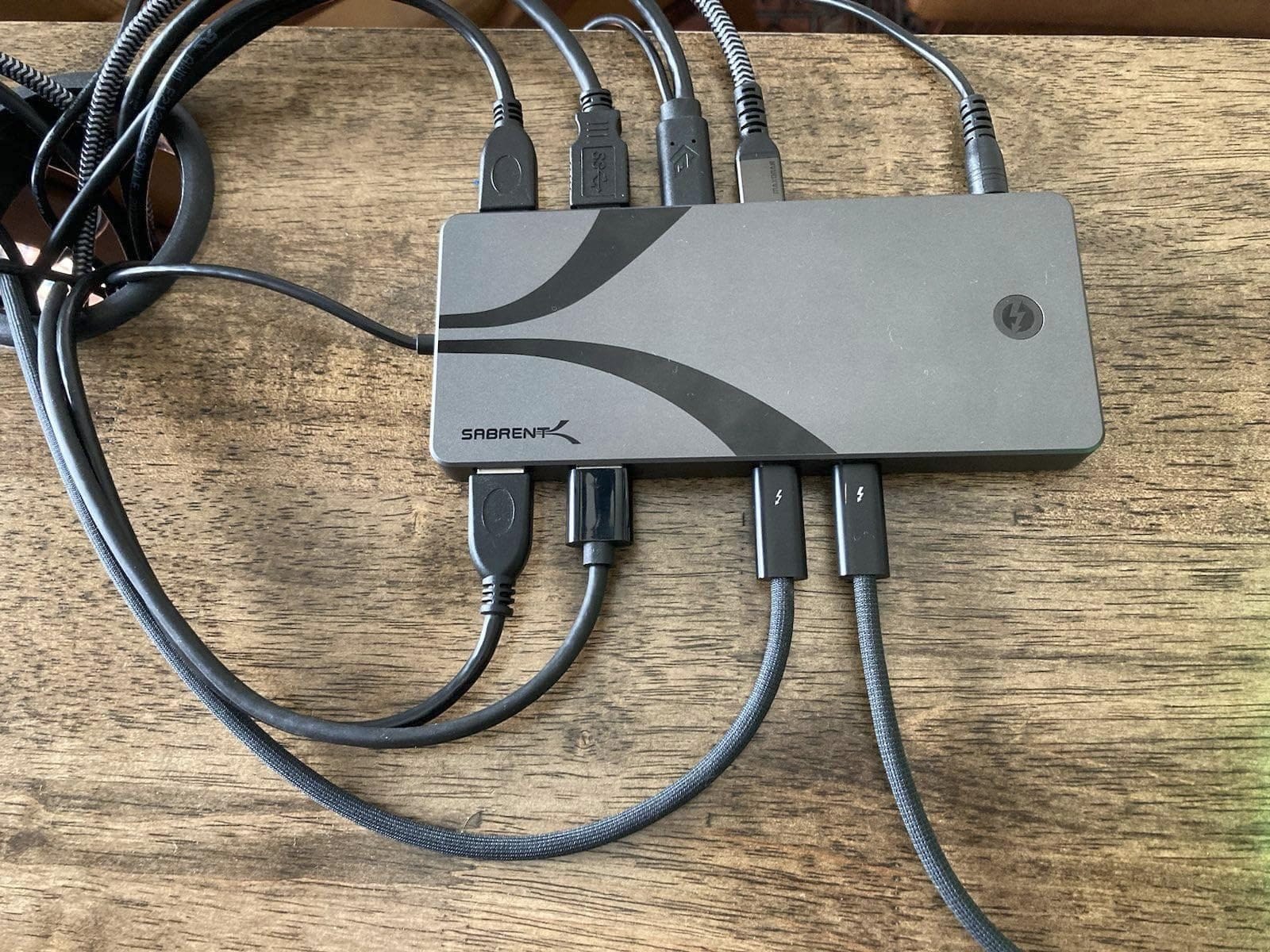 SABRENT Thunderbolt 4 KVM Switch, 40Gbps, 4K@144Hz/8K@60Hz (SB-TB4K) customer photo 2