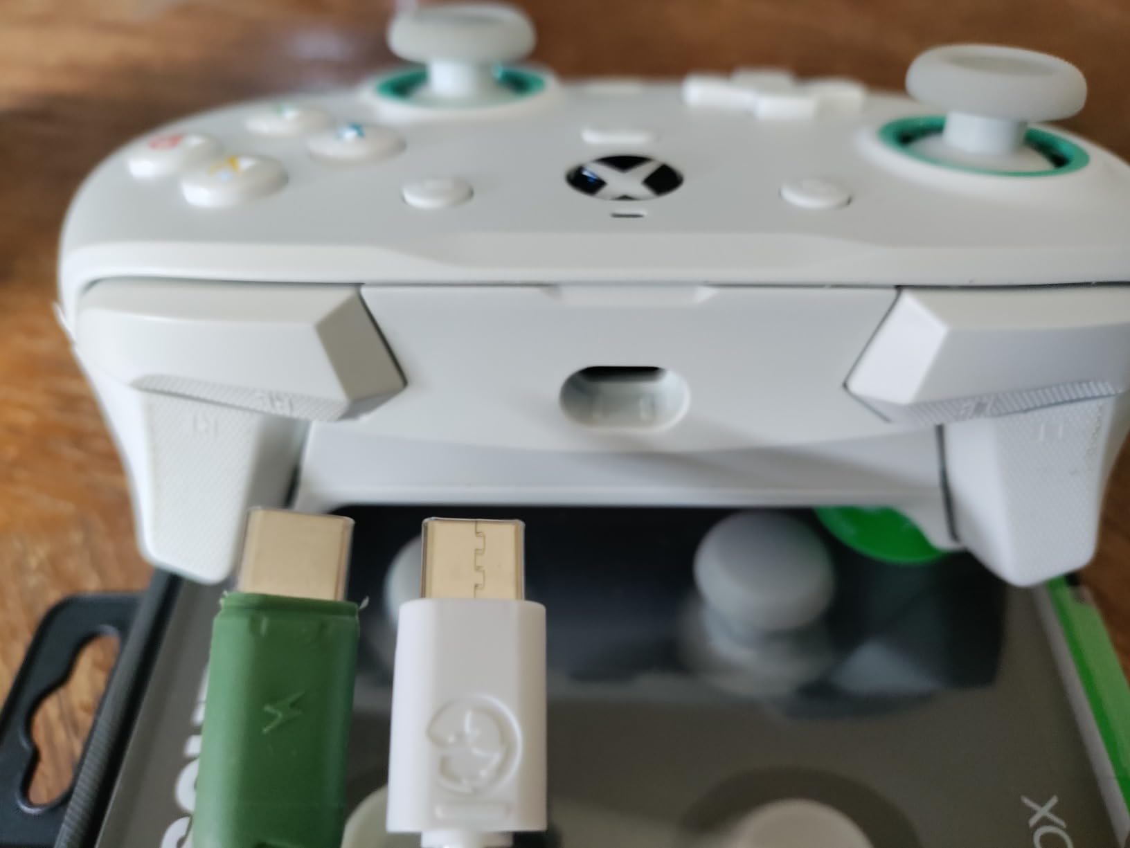 GameSir G7 SE Wired Controller for Xbox Series X|S, Xbox One & Windows 10/11, Plug and Play Gaming Gamepad with Hall Effect Joysticks/Hall Trigger, 3.5mm Audio Jack (White) customer photo 1