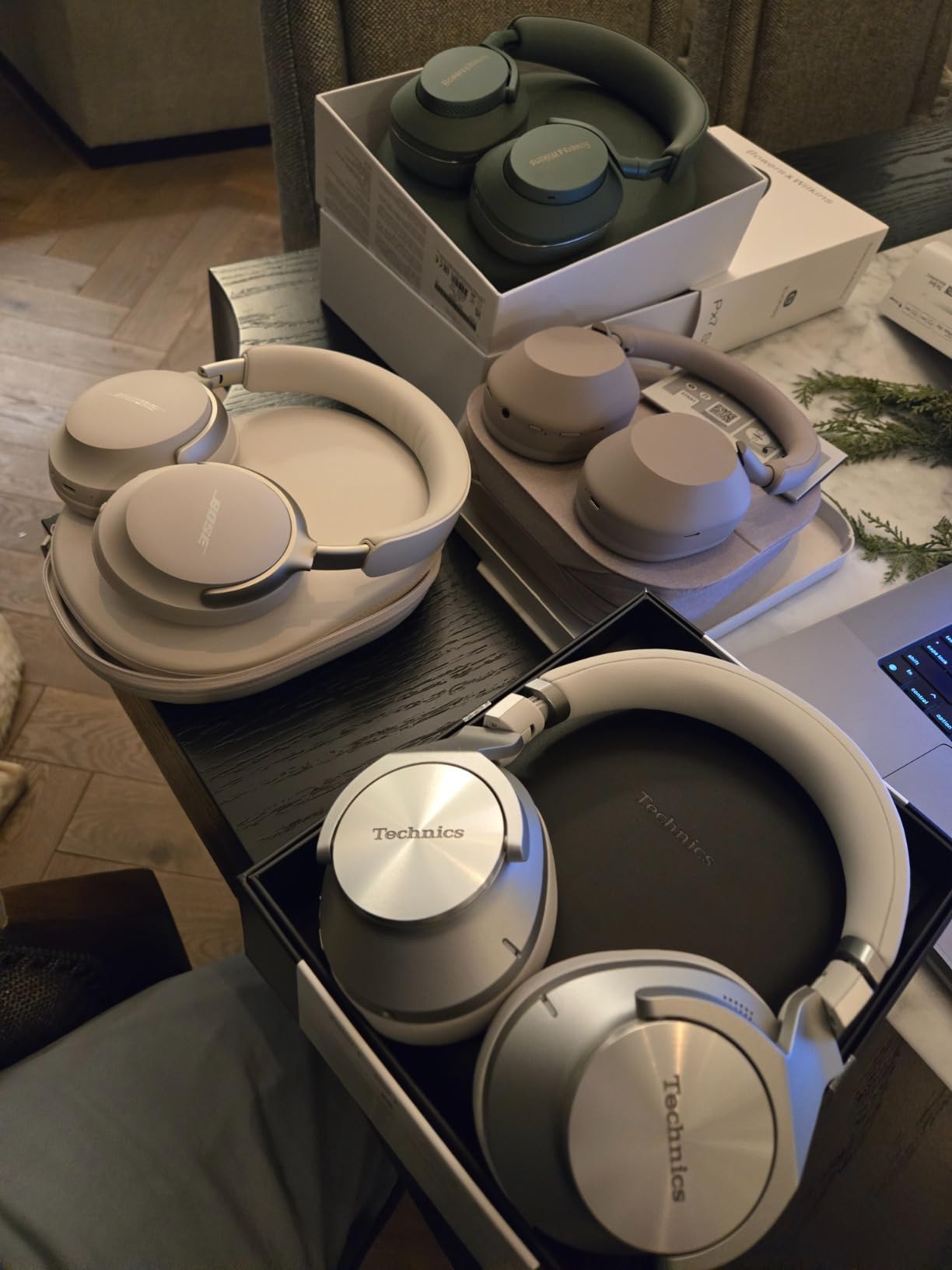 Bose QuietComfort Ultra Bluetooth Headphones, Wireless Headphones with Spatial Audio, Over Ear Noise Cancelling with Mic, Up to 24 Hours of Playtime, White Smoke customer photo 1