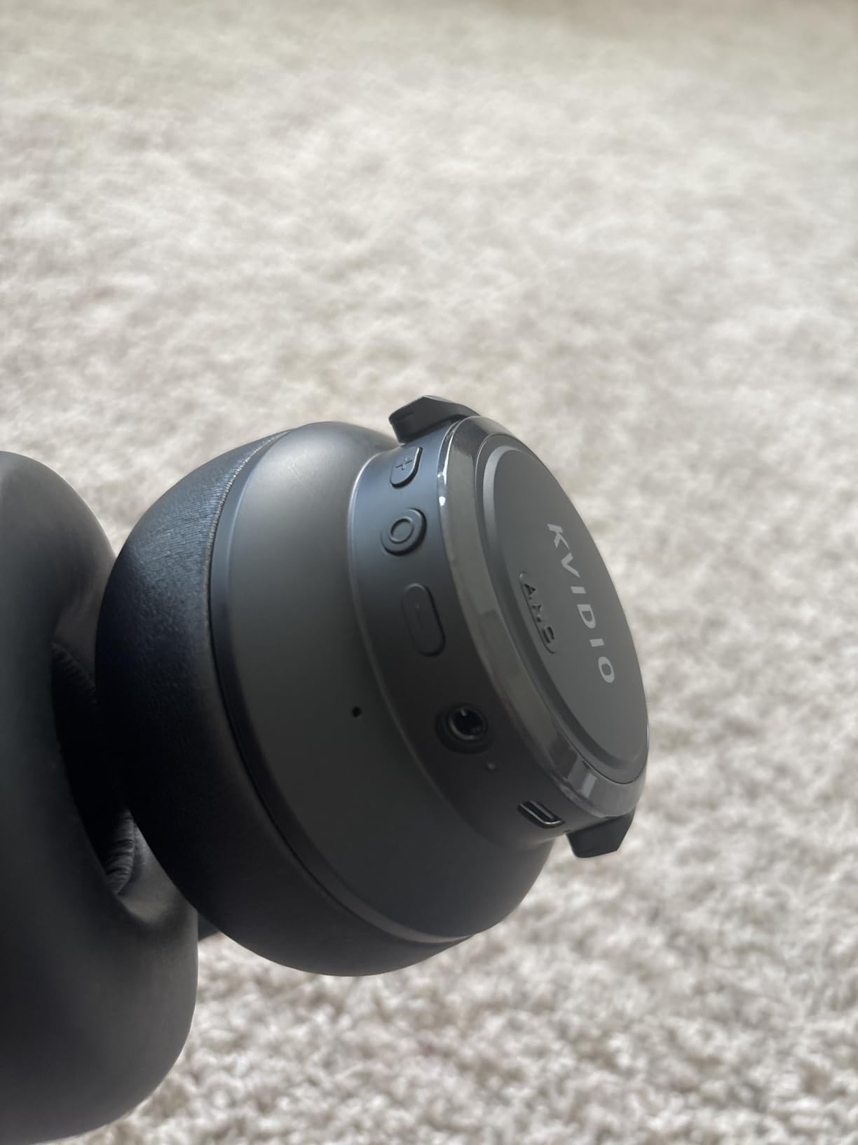 KVIDIO Hybrid Active Noise Cancelling Headphones Over Ear customer photo 2