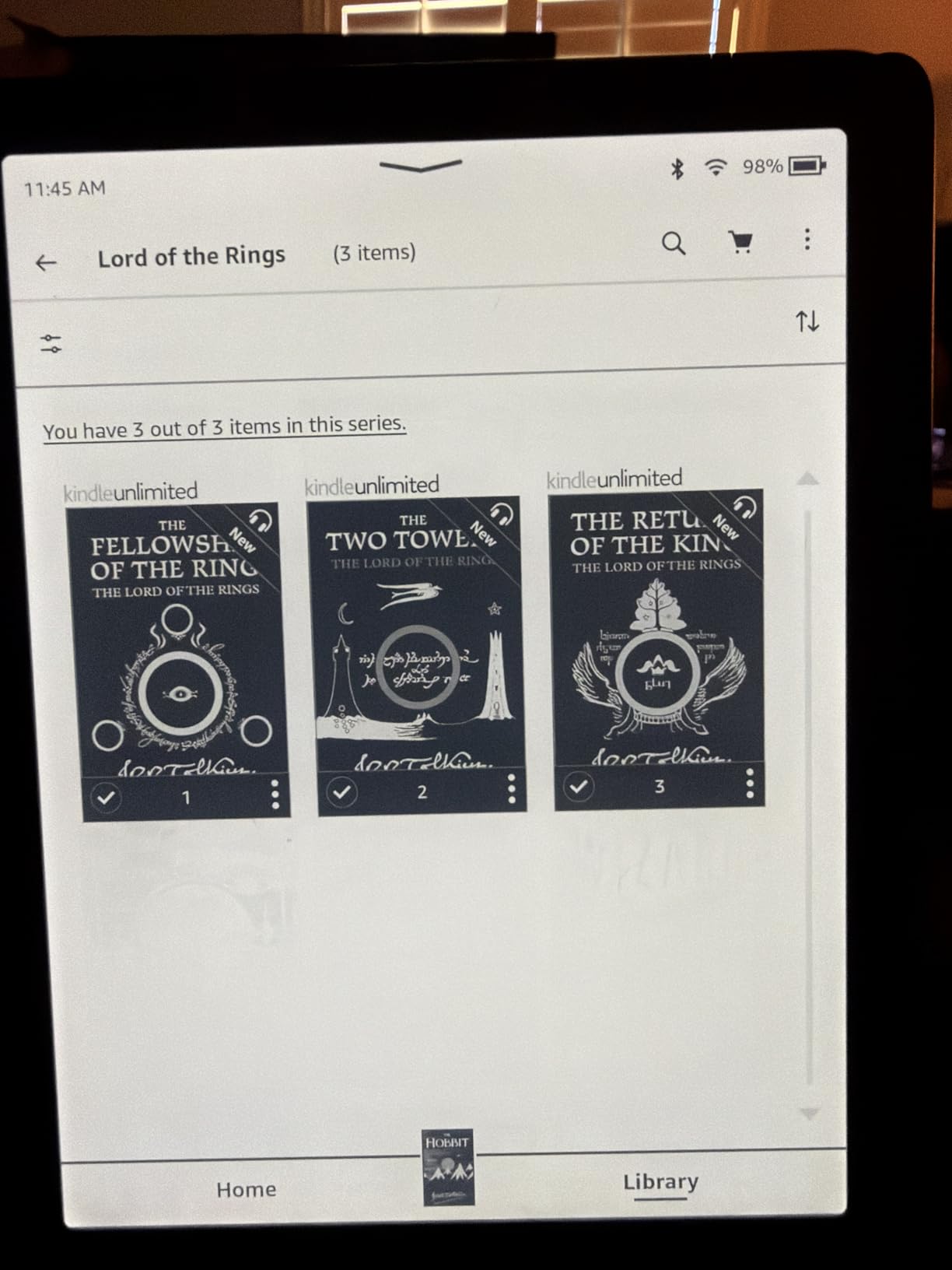 Amazon Kindle Paperwhite Signature Edition 32GB (newest model) – 20% faster with auto-adjusting front light, wireless charging, and weeks of battery life – Metallic Raspberry customer photo 1