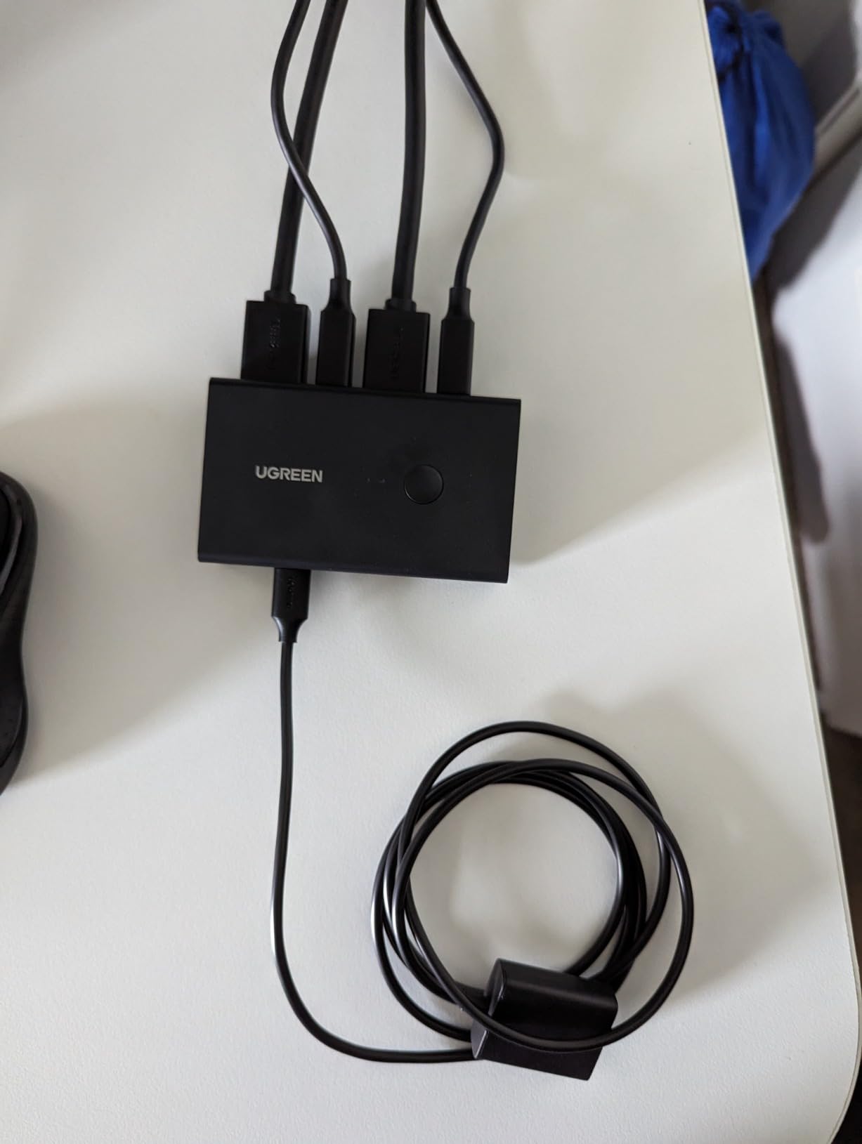 UGREEN HDMI KVM Switch 1 Monitor 2 Computers, 4K@60Hz, with 4 USB Ports customer photo 1
