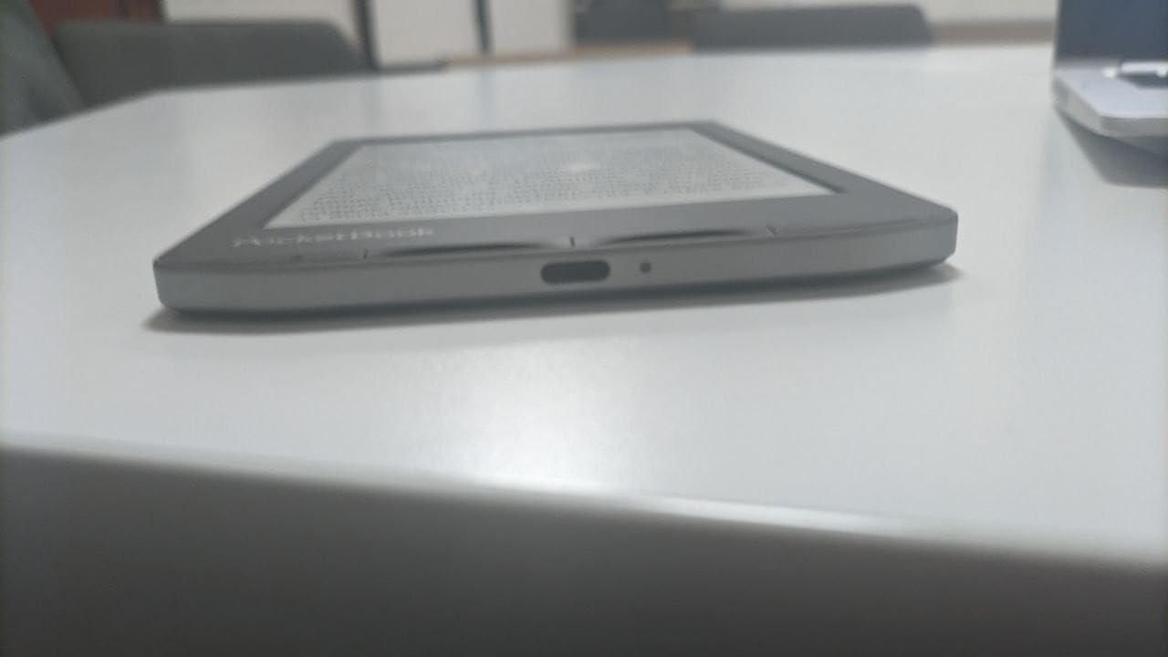 PocketBook Verse E-Readers | Eye-Friendly 6'' E-Ink Carta™ HD Touchscreen | Adjustable SMARTlight | Up to 1 Month of Battery Life | WiFi & Memory Card Slot | E-Book Reader in Misty Grey customer photo 1