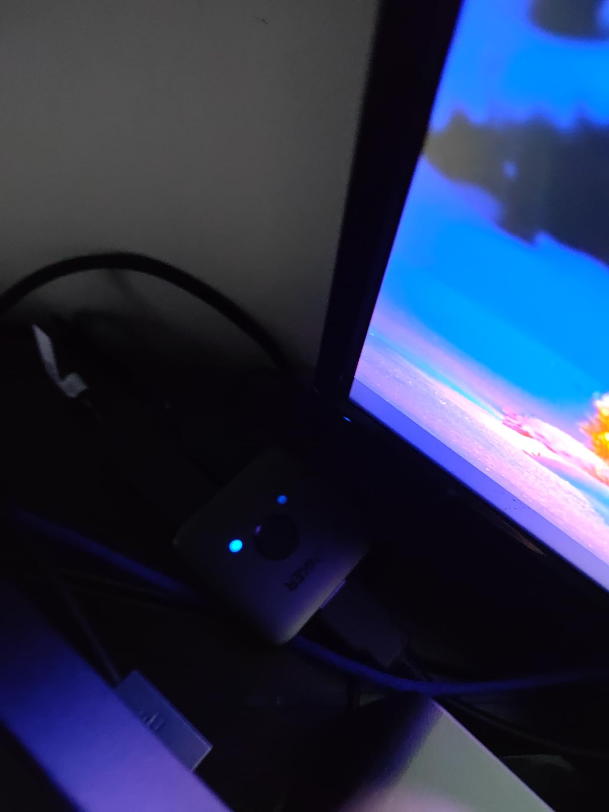 Anker HDMI Switch, 2 in 1 Out HDMI Switcher, Monitor Switch with 4K@60Hz customer photo 2