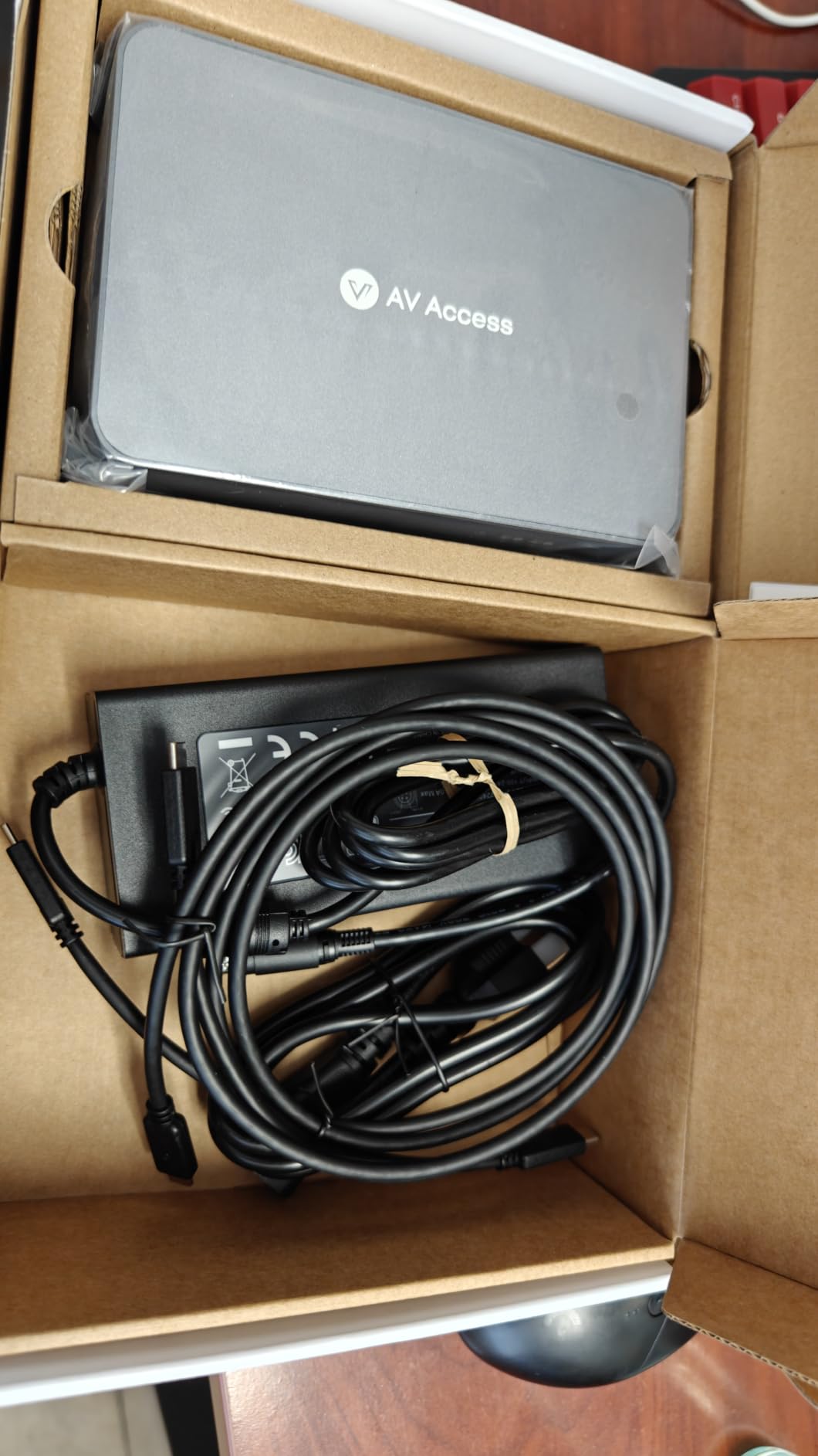 AV Access KVM Switch Dock 2 Monitors 2 Laptops, 4K KVM Switch Dual Monitor customer photo 2