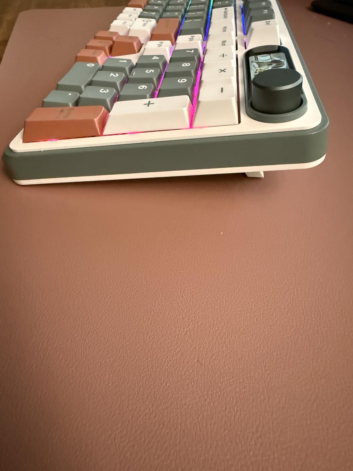 RK ROYAL KLUDGE S98 Wireless Mechanical Keyboard w/Smart Display & Knob customer photo 2