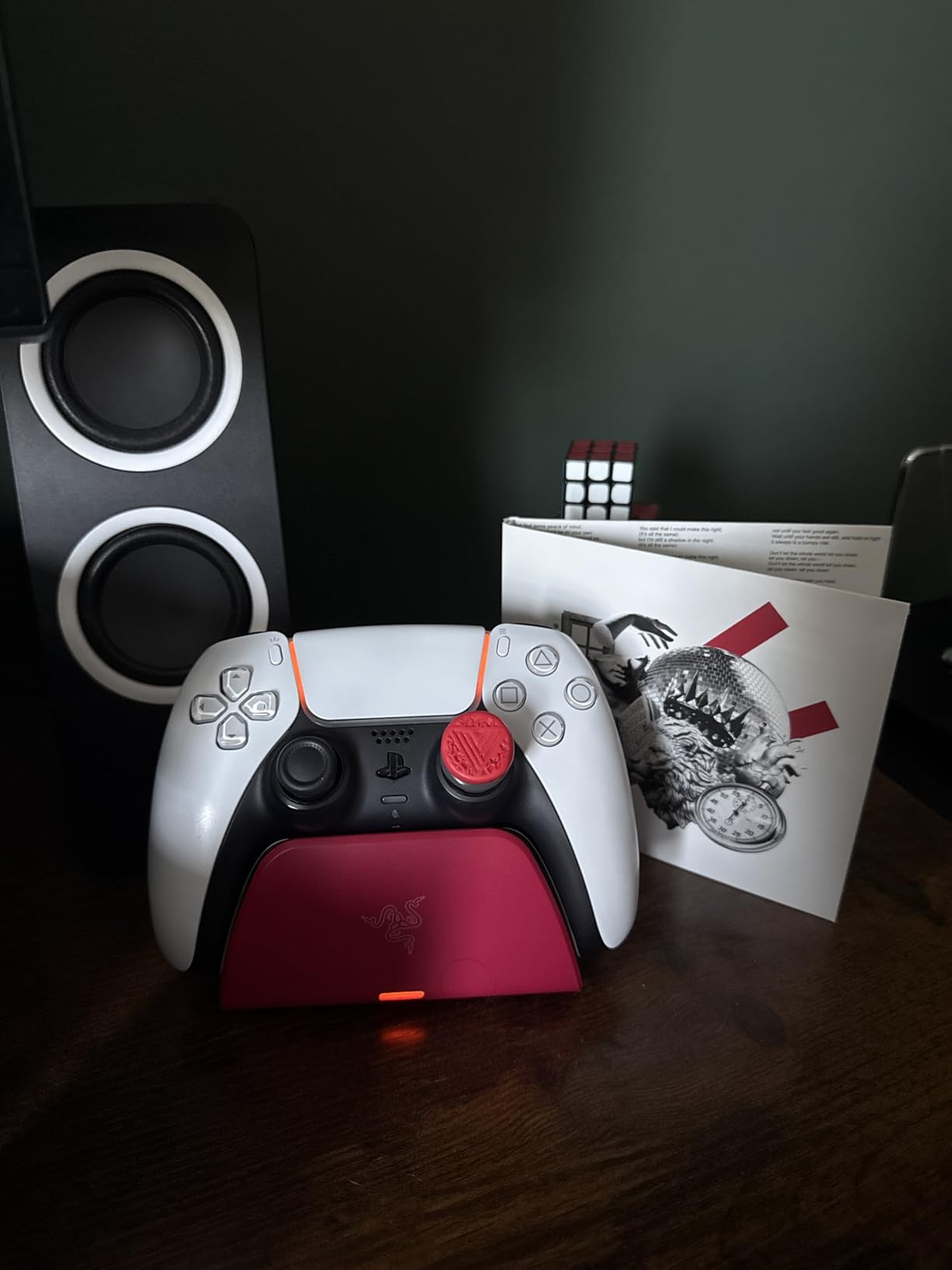 Razer Quick Charging Stand for PlayStation 5: Quick Charge - Curved Cradle Design - Matches PS5 DualSense Wireless Controller - One-Handed Navigation - USB Powered - White (Controller Sold Separately) customer photo 2