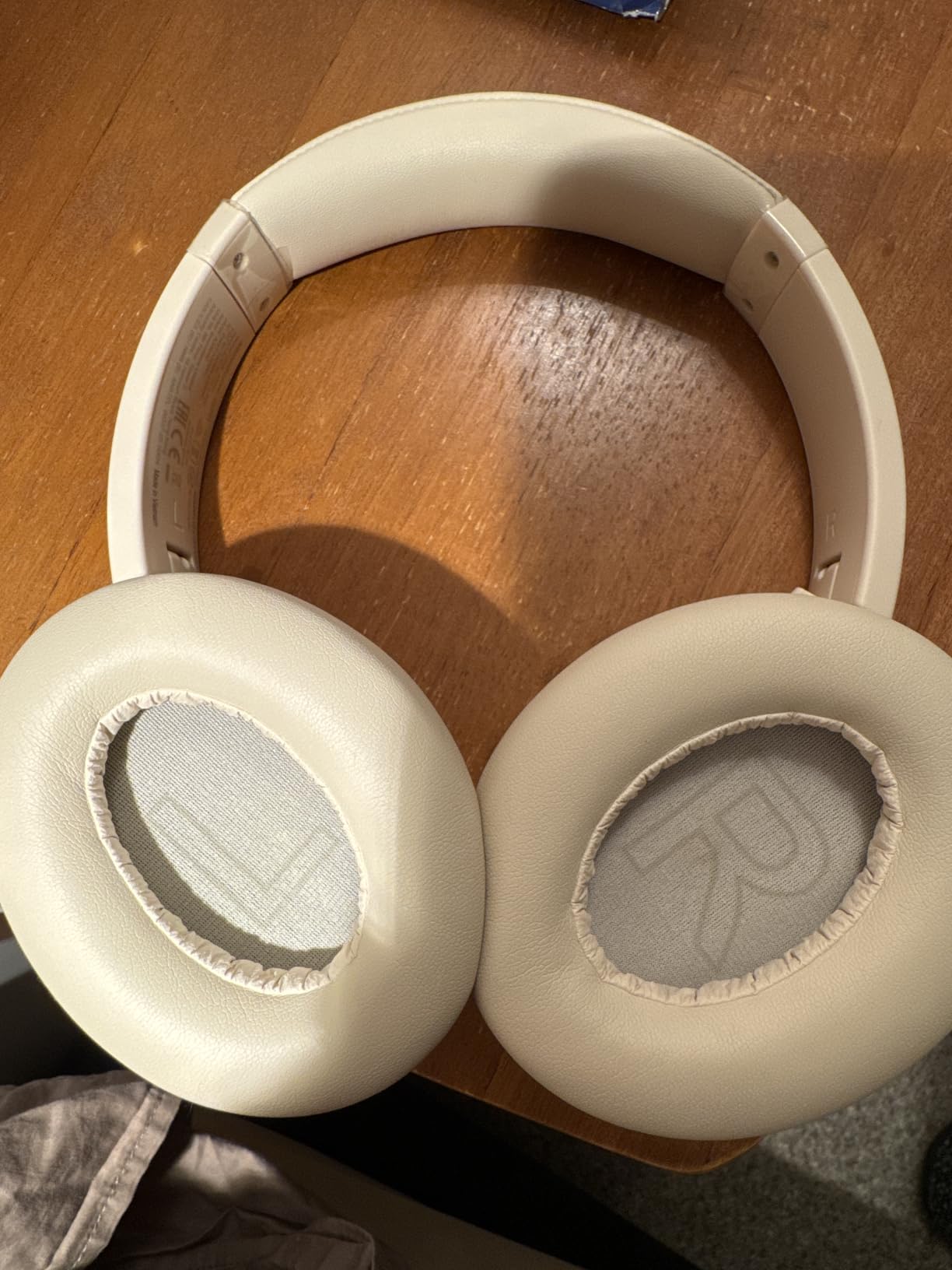 Soundcore by Anker Q20i Hybrid Active Noise Cancelling Headphones, White customer photo 1