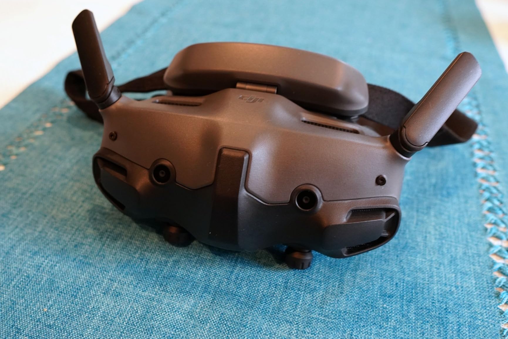 DJI Goggles 3, FPV Goggles with Stunning Micro-OLED Screens, Immersive Flight Experience, O4 HD Video Transmission, Adjustable Diopters, Wireless Streaming, Drone Goggles with Real View PiP customer photo 2