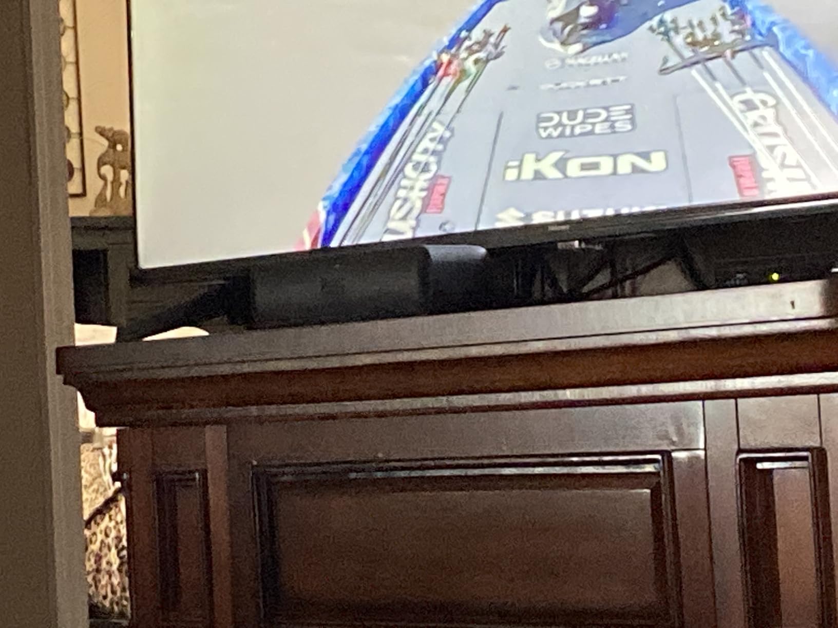 Roku Streambar SE, 4K Soundbar with Built-in Streaming Device customer photo 2