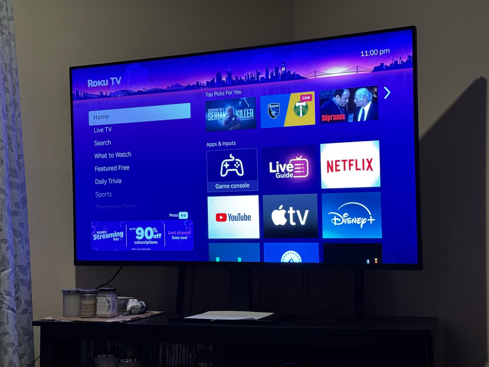 Roku Smart TV – 55-Inch Pro Series 4K QLED RokuTV with Backlit Roku Voice Remote Pro, Dolby Vision IQ, 120Hz Refresh Rate – Live Local News, Sports, Gaming customer photo 1