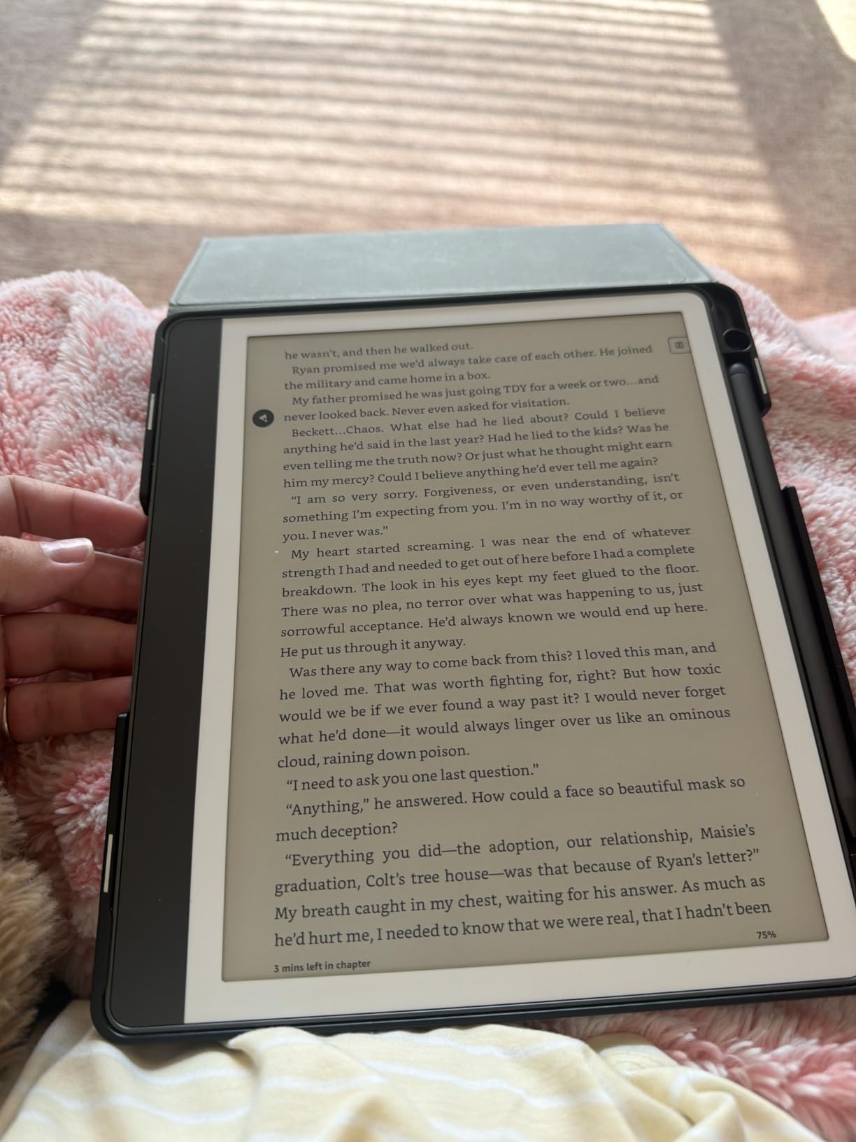 Amazon Kindle Scribe (64GB) - Your notes, documents and books, all in one place. With built-in AI notebook summarization. Includes Premium Pen - Tungsten customer photo 1