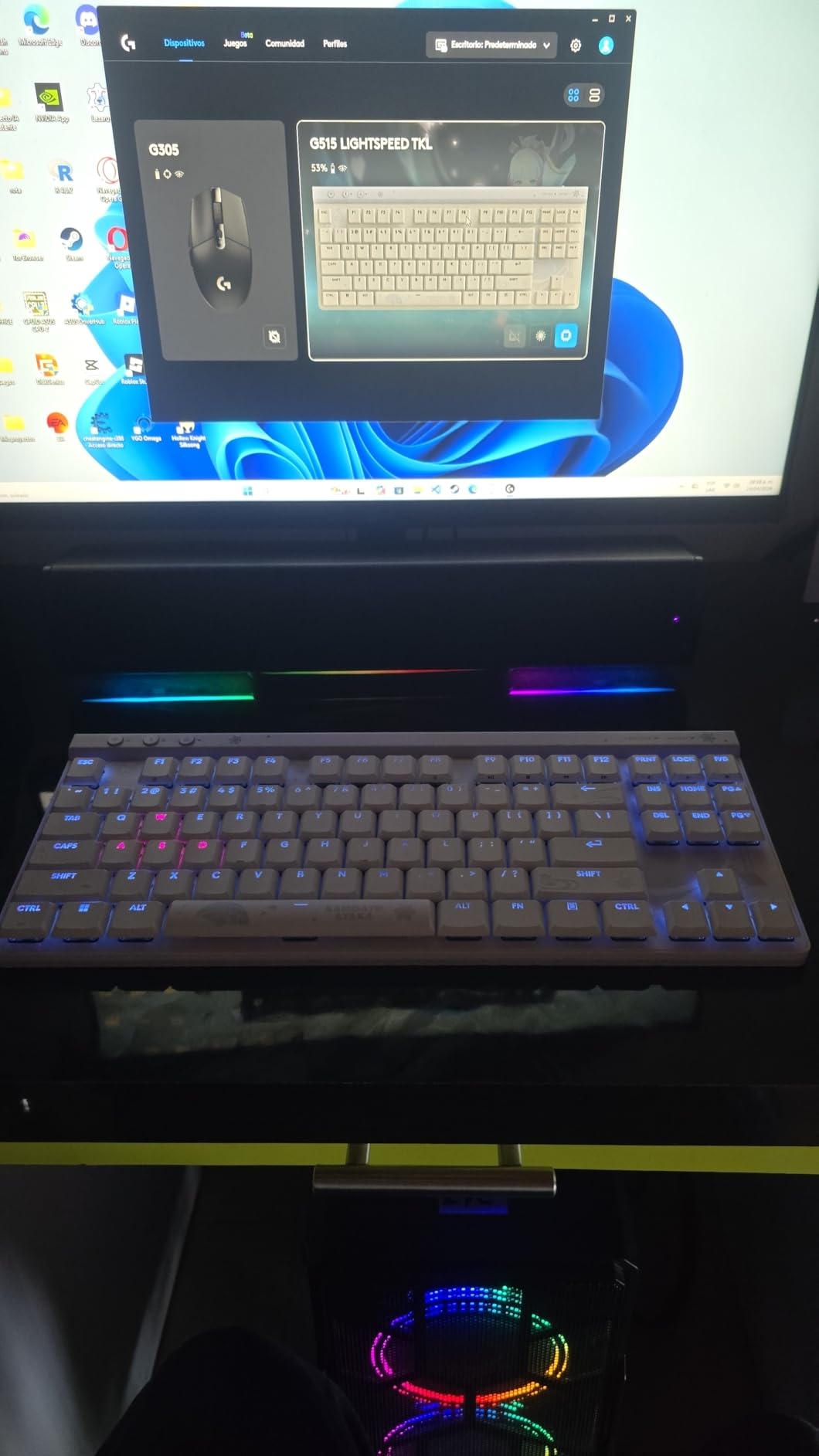 Logitech G515 Lightspeed TKL Wireless Gaming Keyboard (Tactile) - Black customer photo 1