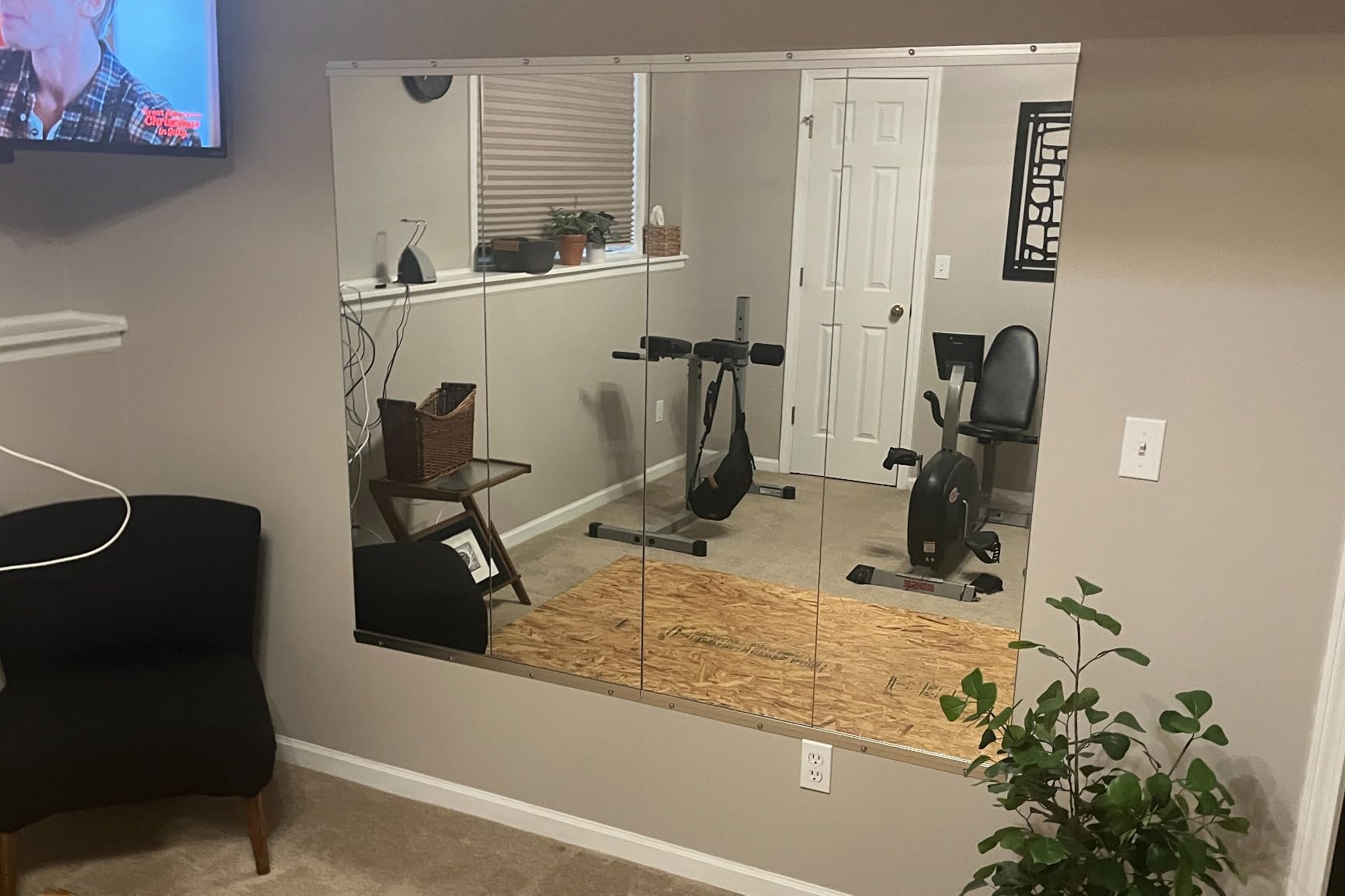 pertetey 48 x 24 in Home Gym Mirrors, Frameless, 2-Pack customer photo 2