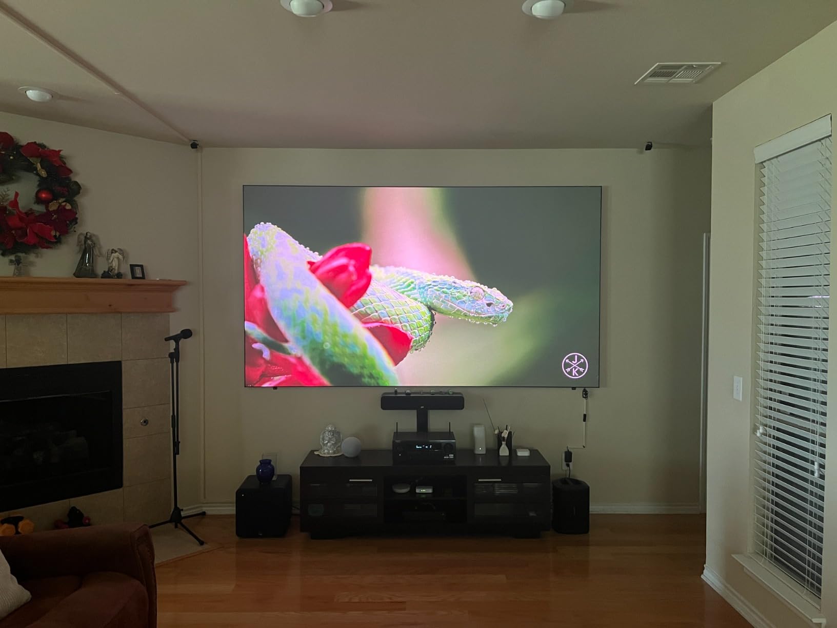 JMGO N1S Ultra 4K Triple Laser Projector , 2800 ISO Lumens, Google TV customer photo 1