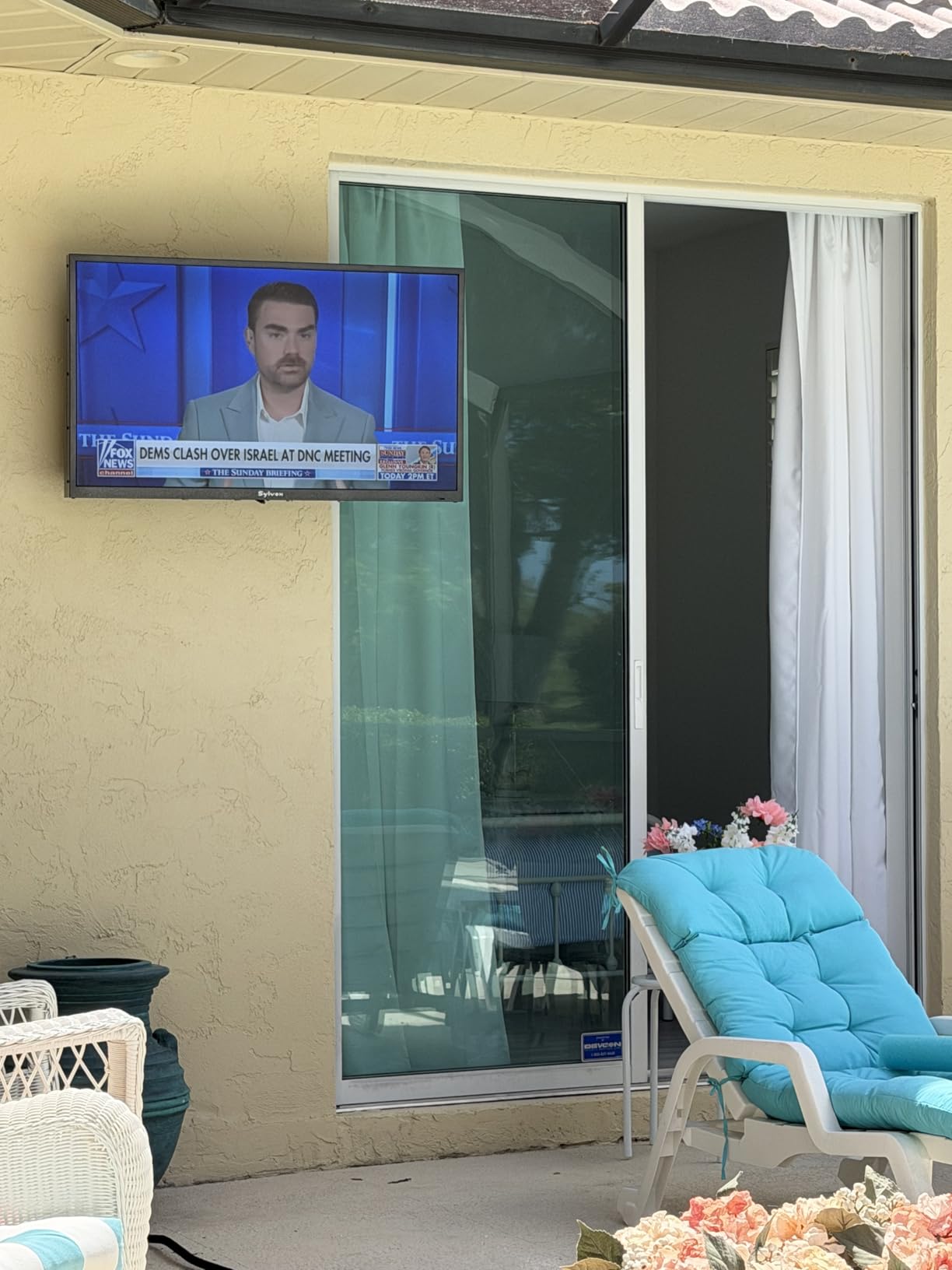 SYLVOX Outdoor TV, 43 inch Smart Waterproof Outdoor TV, 4K UHD Weatherproof customer photo 2