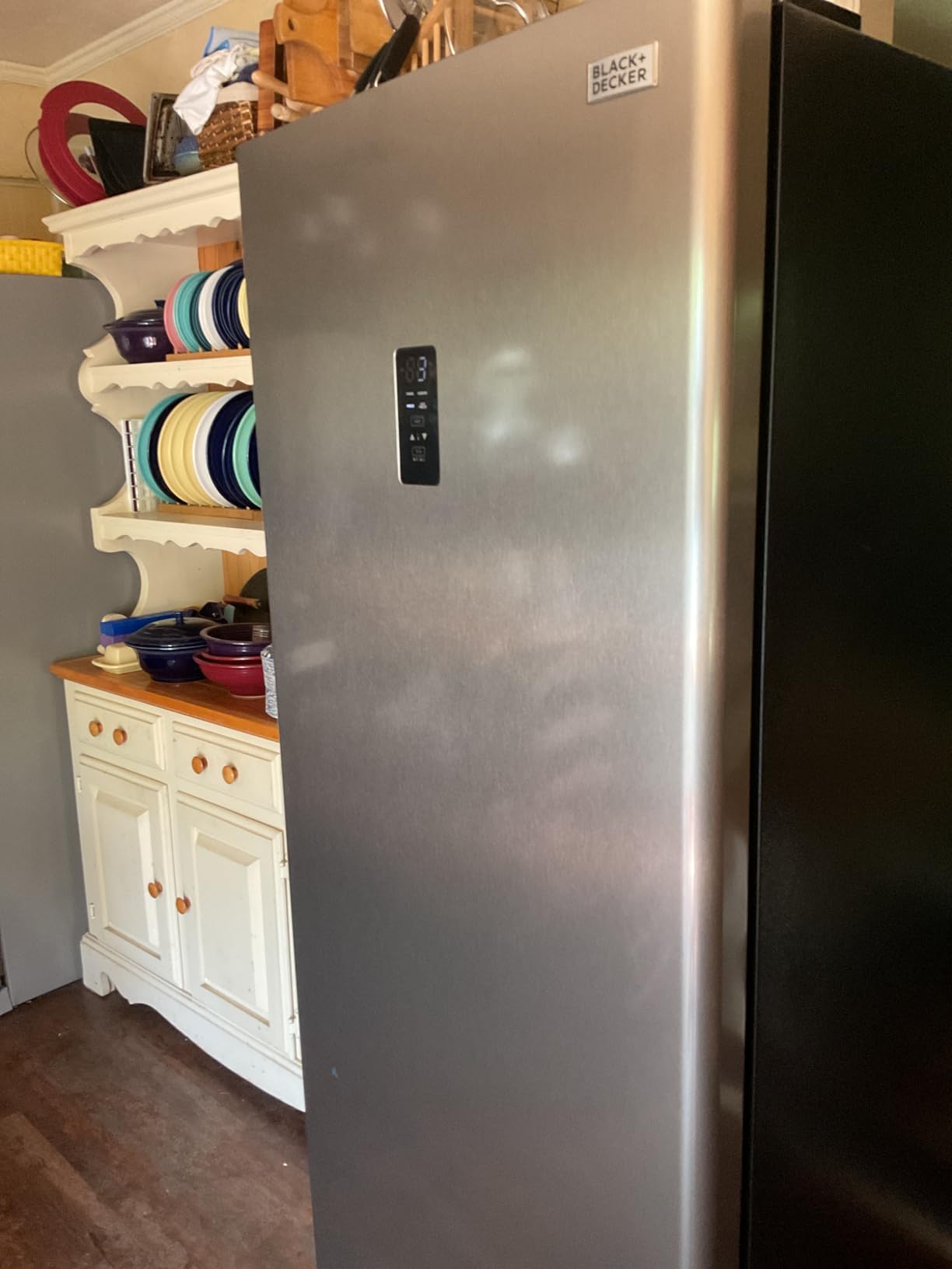 BLACK+DECKER 14 Cu. Ft. Convertible Freezer Refrigerator, Upright Freezer with Glass Shelves, ENERGY STAR rated, Frost Free, BUC1400XS, Stainless Look customer photo 2