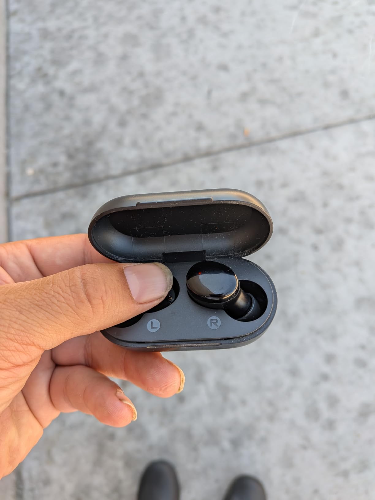 kurdene Wireless Earbuds Bluetooth 5.3 in Ear Buds Light Weight Headphones,Deep Bass Sound,Built in Mics Headset,Clear Calls Earphones for Sports Workout Black | Premium Sound Bass Ear buds with Charging Case,Smart Touch Control,Built in Mics Headset,Clear Calls for Sports Workout customer photo 1