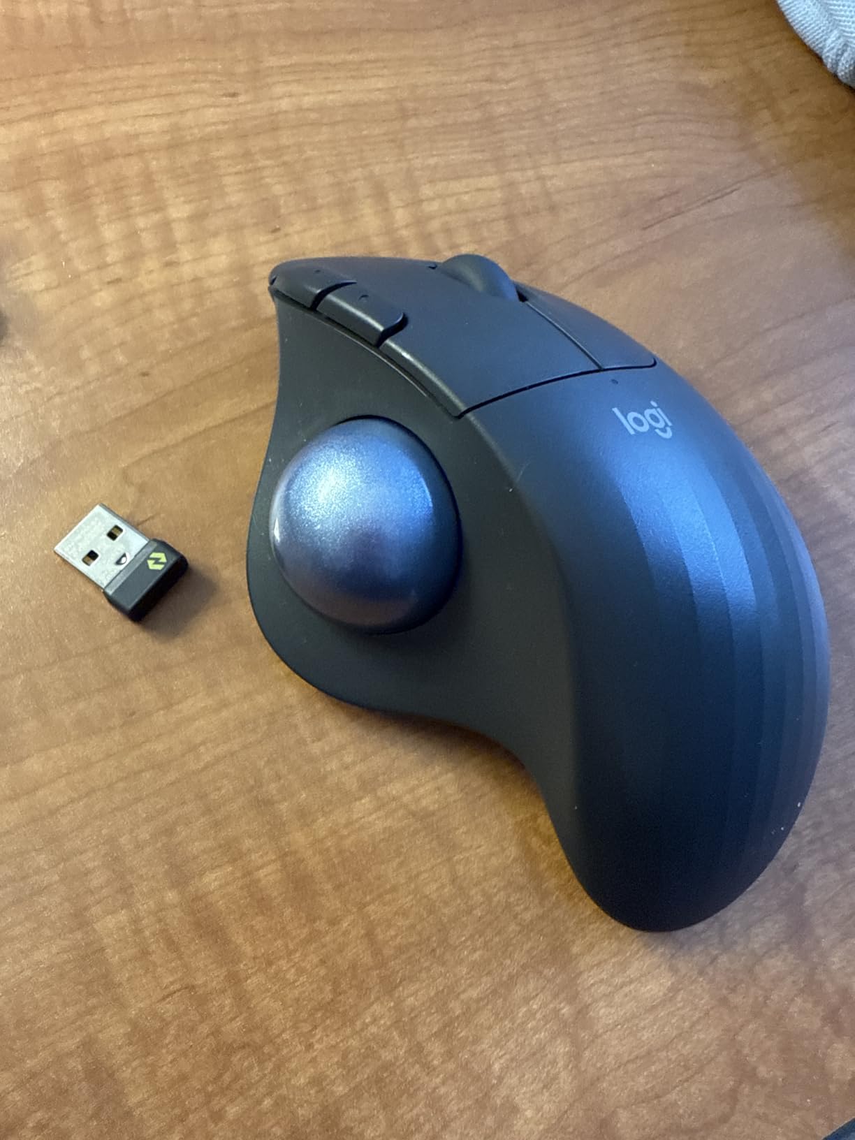 Logitech Ergo M575S Wireless Bluetooth Trackball Mouse - Black Silver Ball customer photo 1