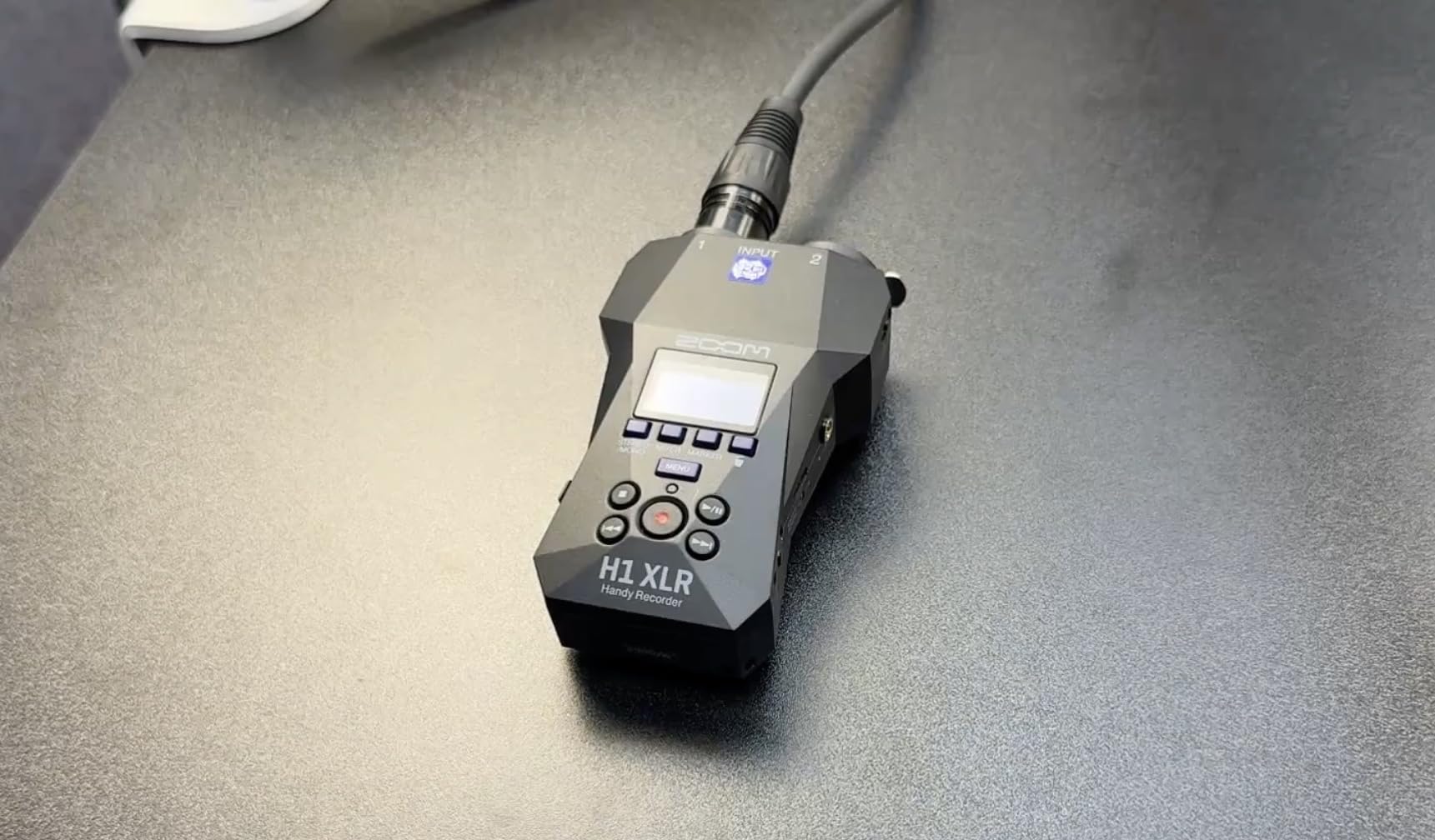 Zoom H1 XLR 2-Channel Recorder for Filmmakers, Musicians & Podcasters customer photo 2