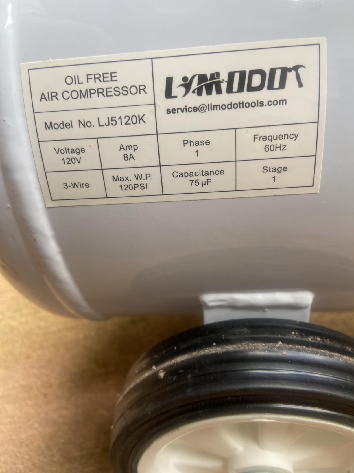 Quiet Oil-Free Air Compressor, 68 dB, 2.8 CFM @ 90 PSI, 5 Gallon Air Tank customer photo 2