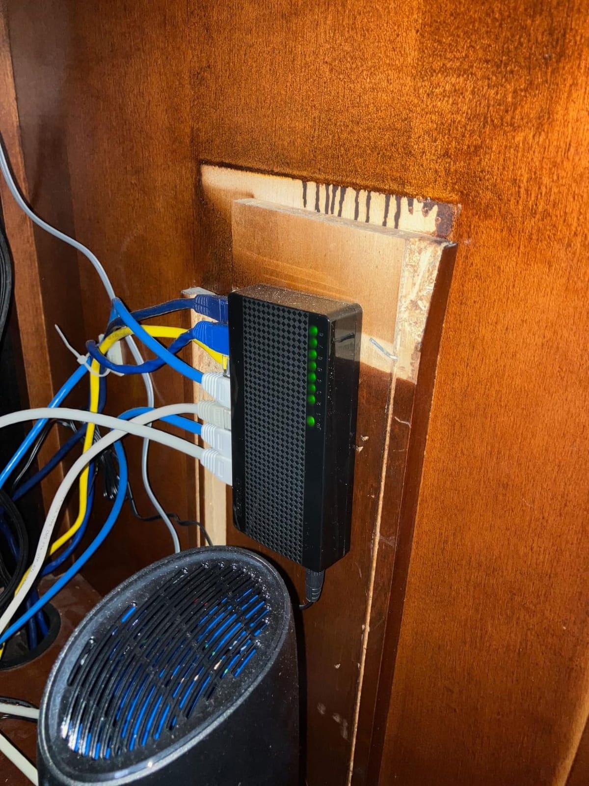 Tenda 8 Port 2.5G Ethernet Switch, Multi-Gigabit 2.5Gb Ethernet Splitter customer photo 2