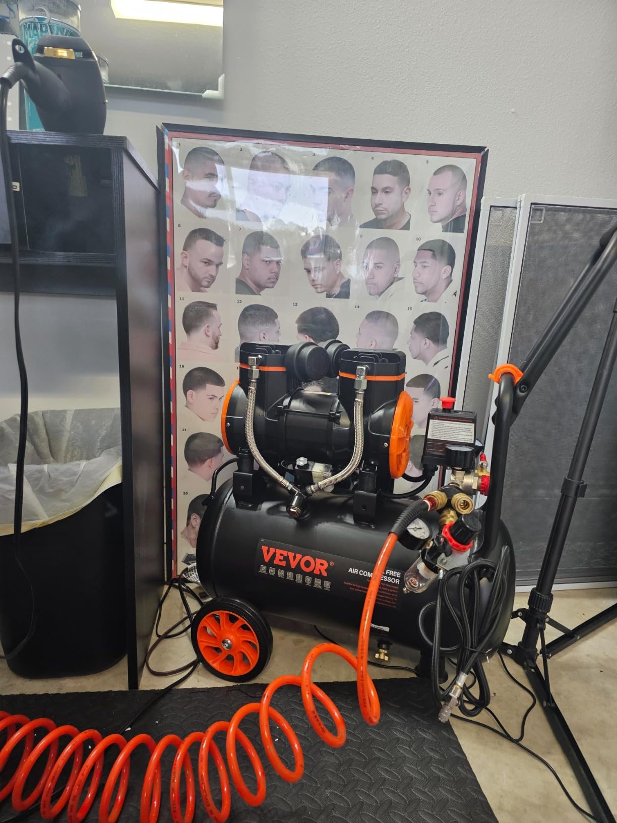 VEVOR Air Compressor, 10 Gallon Steel Tank, 2HP 5.3 CFM@90 PSI Oil Free Air Compressor & Max. 125PSI Pressure, 78dB Ultra Quiet Portable Compressor, for Auto Repair, Tire Inflation, Spray Painting customer photo 2