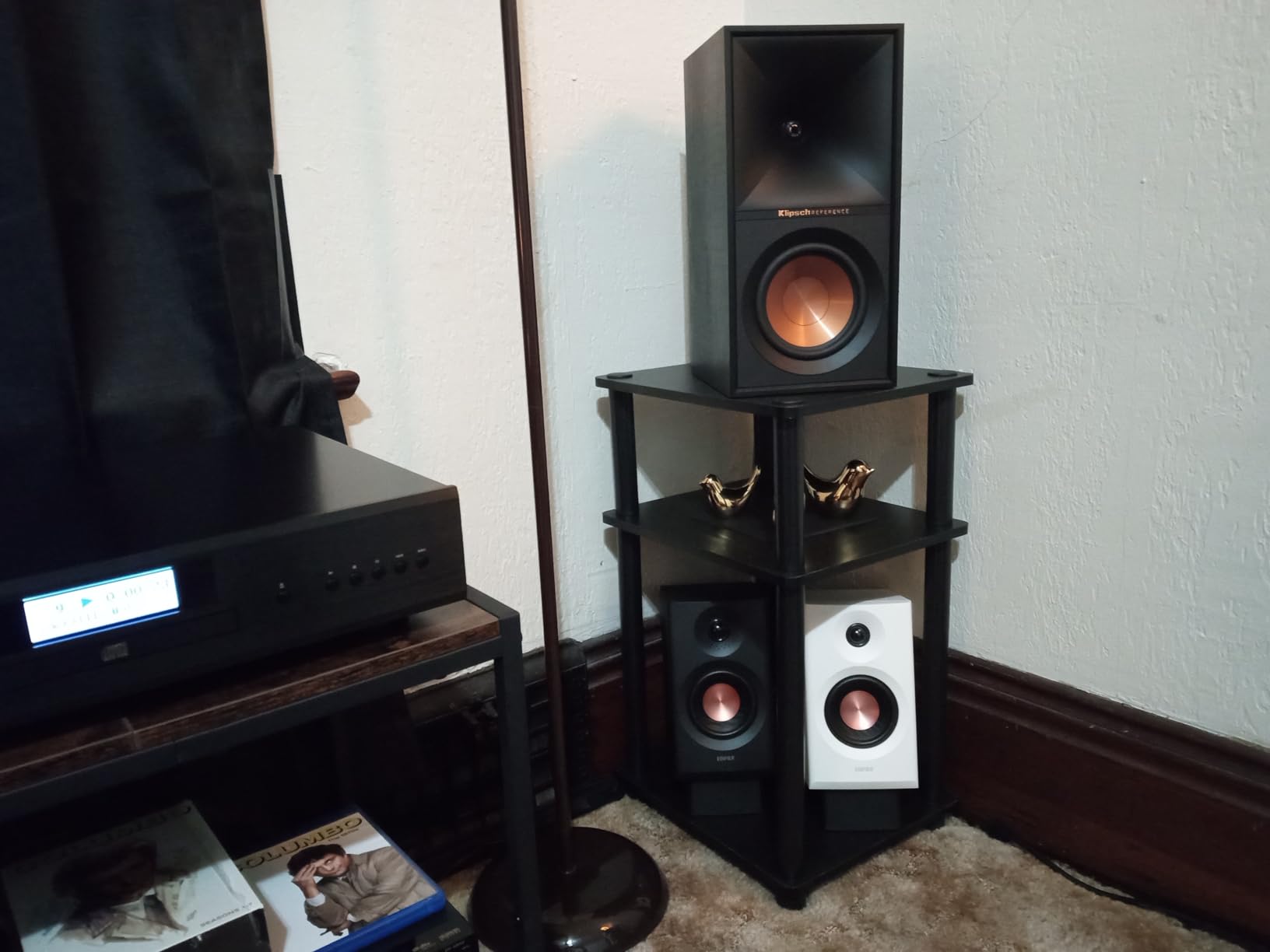 Edifier MR3 Powered Studio Monitor Speakers, Hi-Res Audio Certified Bluetooth V5.4 Active Bookshelf Loudspeakers, 2.0 Computer Speaker with Headphone Output RCA AUX Balanced TRS Input (White) customer photo 2