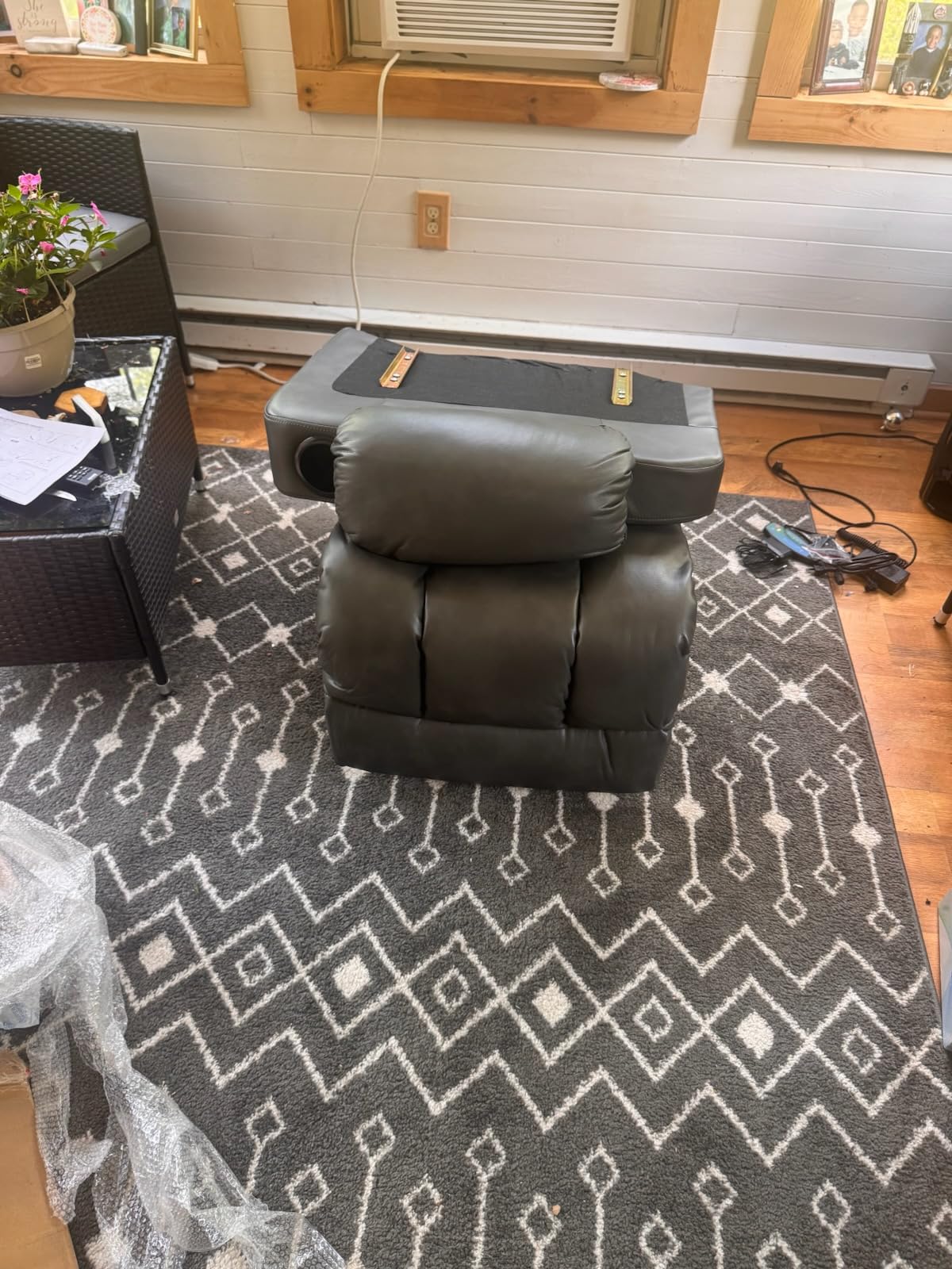 Dual Motor Infinite Position Lay Flat Power Lift Recliner Chair for Elderly customer photo 1