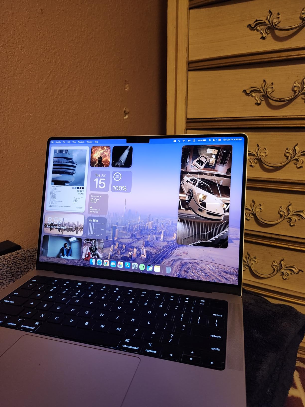 Apple 2024 MacBook Pro Laptop with M4 Pro, 12‑core CPU, 16‑core GPU: Built for Apple Intelligence 14.2-inch Liquid Retina XDR Display, 24GB Unified Memory, 512GB SSD Storage; Space Black customer photo 1