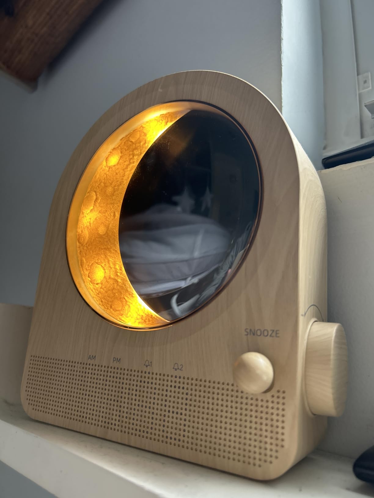 blonbar Sunrise Alarm Clocks for Bedrooms, Stepless Dimmable Moon Lamp Dual Alarm Clock with 12Levels Volume for Heavy Sleepers, 10 Natural Sounds with 30/60/90mins Timer, Gifts for Women customer photo 2