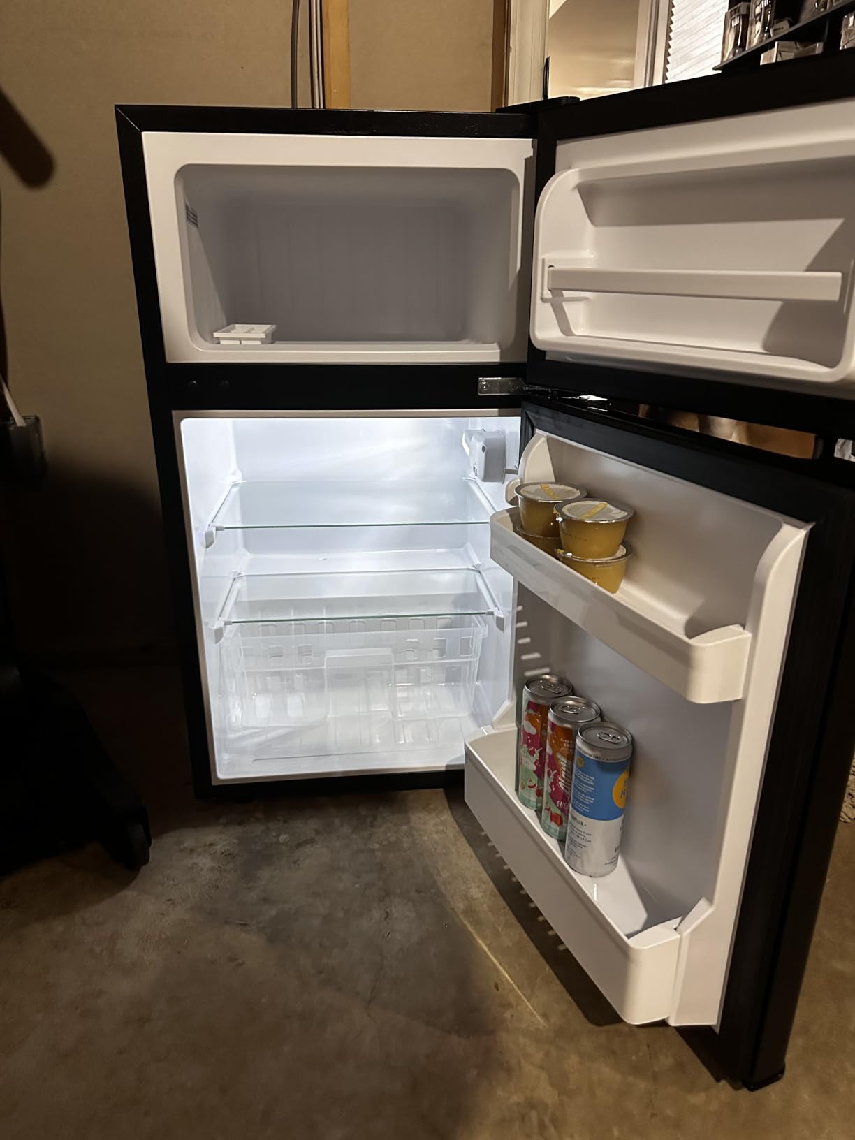 EUHOMY 4.5 Cu.Ft Mini Fridge with Freezer, 2 Door Mini Refrigerator, Silver customer photo 2