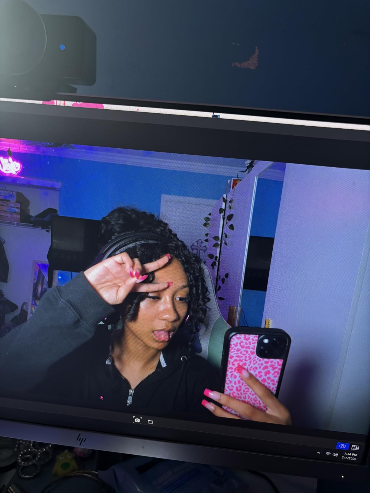 Elgato Facecam 4K, 4K60 Studio Webcam, DSLR-Like Control customer photo 2