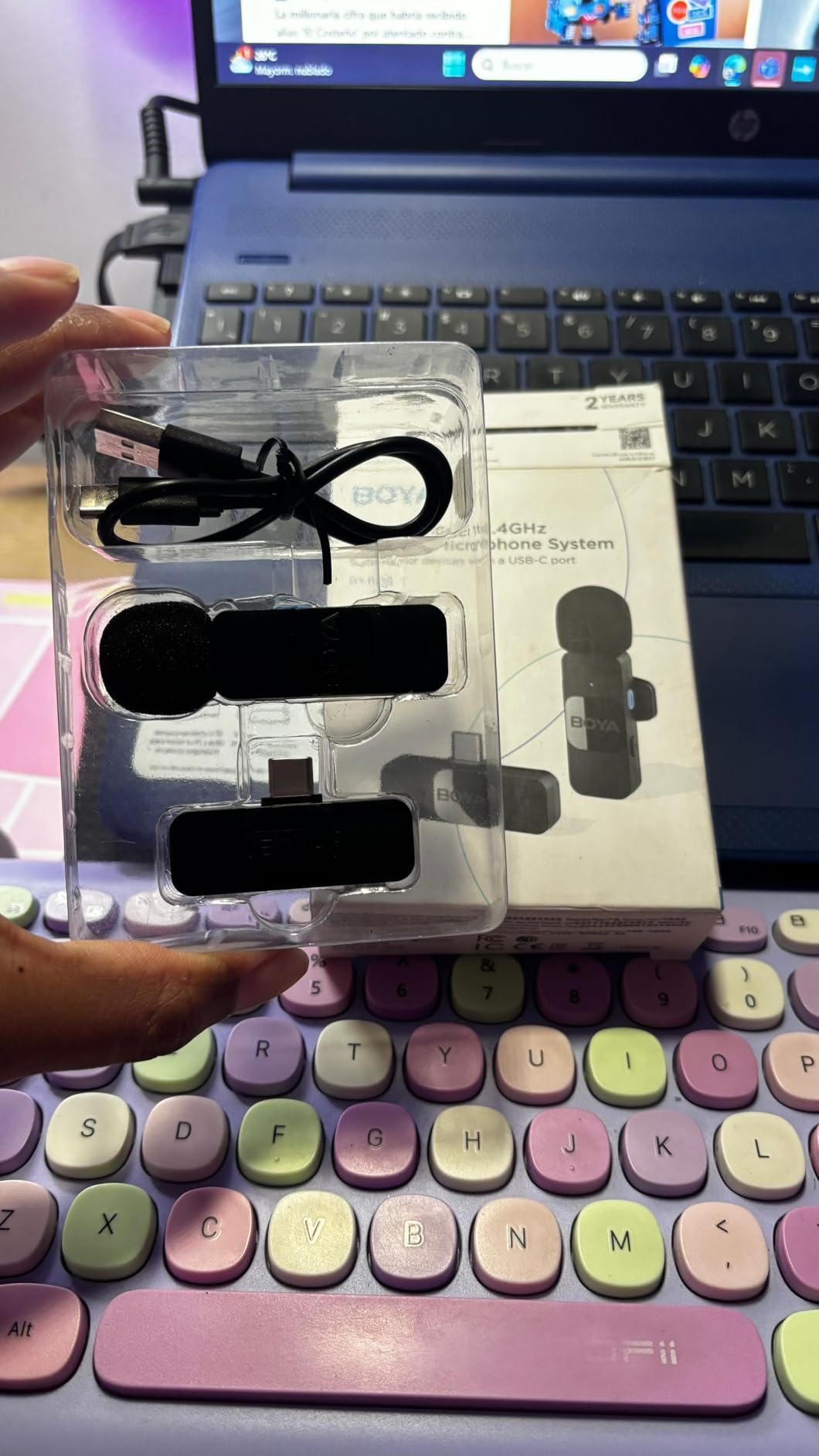 BOYA BY-V10 Wireless Microphones for iPhone 17/16/15 & Android/Laptop customer photo 2