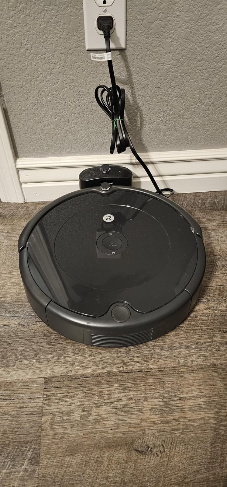 iRobot Roomba 105 Vac Robot Vacuum - Easy to use, Intense Power-Lifting Suction, LiDAR Navigation, Multi-Surface Cleaning, Cleans in Neat Rows, Self-Charging customer photo 2