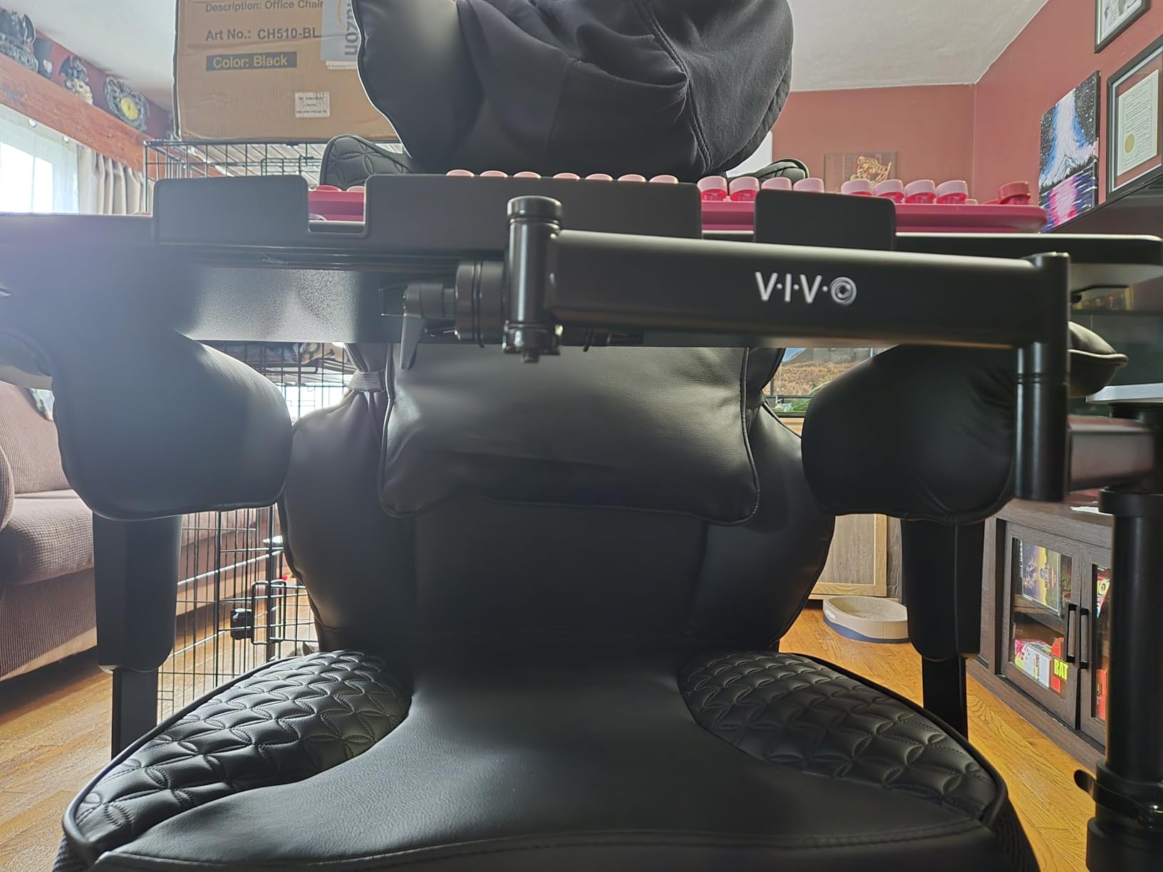 COMHOMA Big and Tall Office Chair Heavy Duty Wide Ergonomic Gaming Chair with Deluxe Embossing Designed Leather with Foot Rest,150°Reclining Adjustable Armrests Pocket Spring Back Support and Pillow customer photo 1