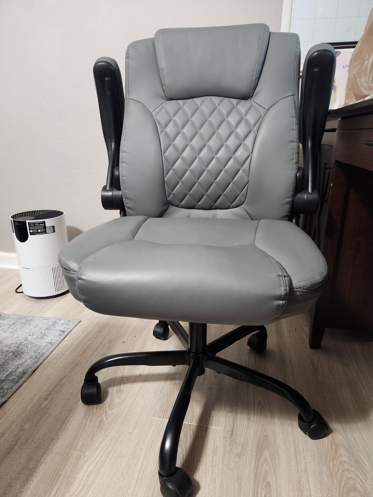 Leather Office Chair, PU Home Computer Desk Chairs with Ergonomic Back Support, 360°Swivel Free,Small Gaming Chair with Wheels and Adjustable Armrests, for Short People Use customer photo 1
