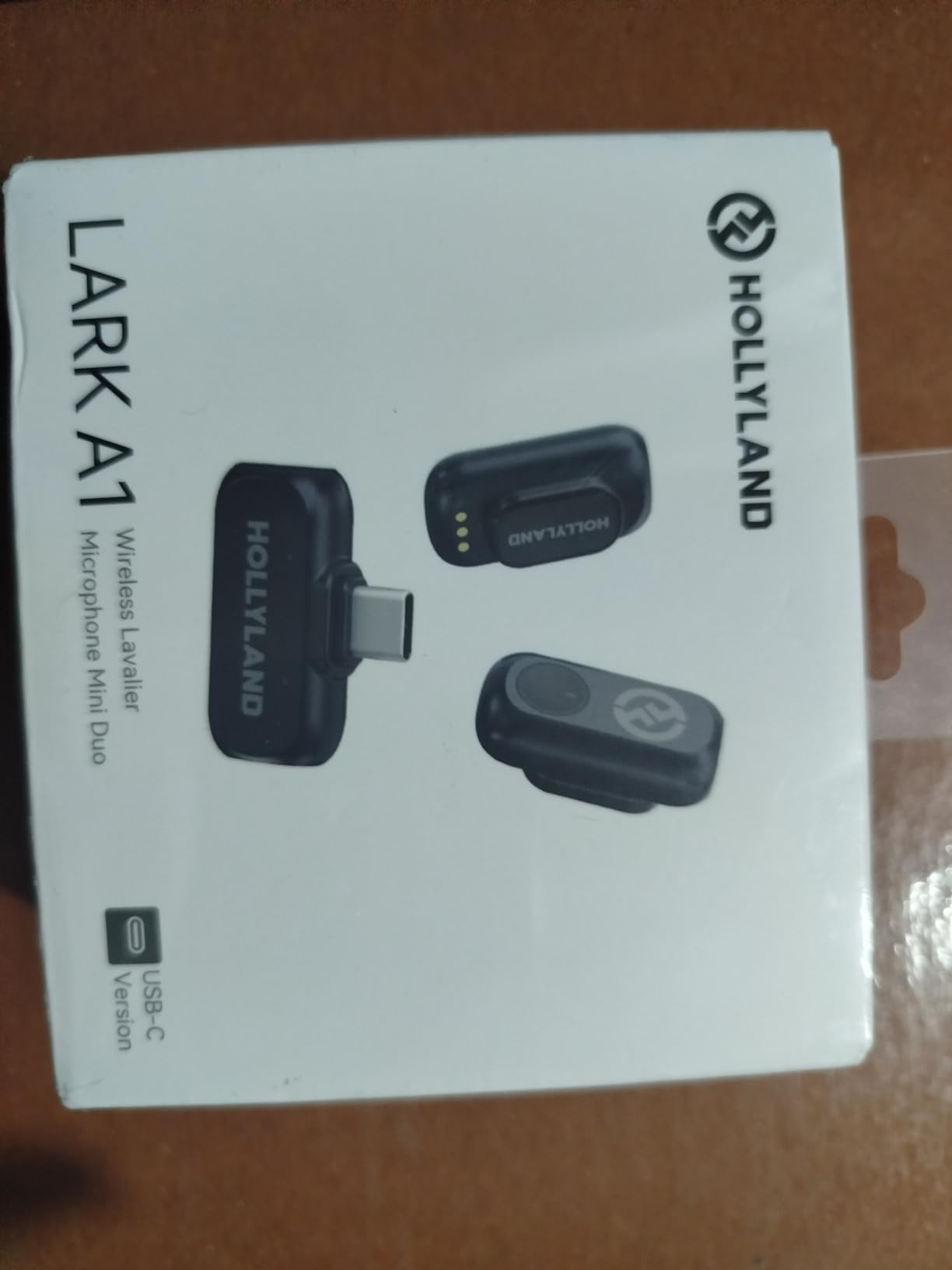 Hollyland Lark A1(2TX + USB-C RX), Wireless Microphone for iPhone & Android customer photo 1